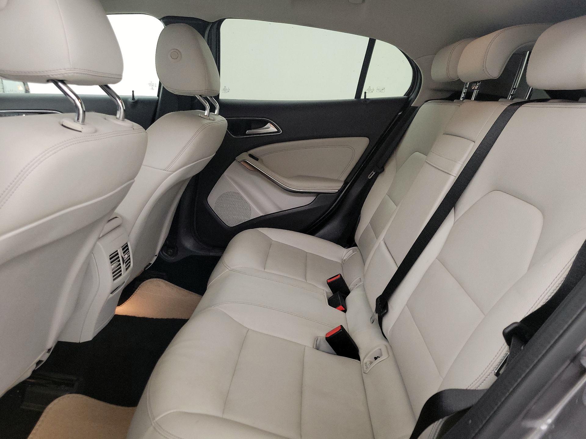 Thumbnail: 2019 Mercedes-Benz GLA - 19