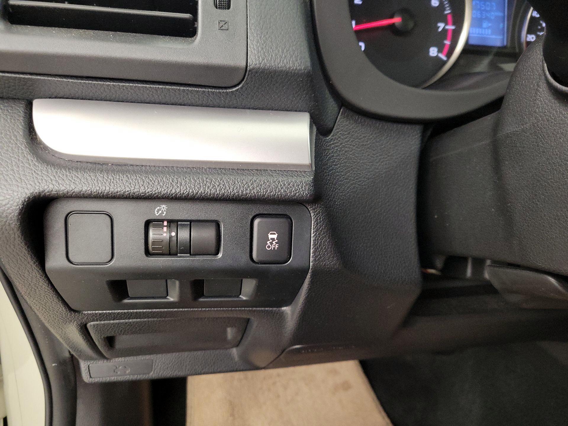 Thumbnail: 2014 Subaru XV Crosstrek - 13