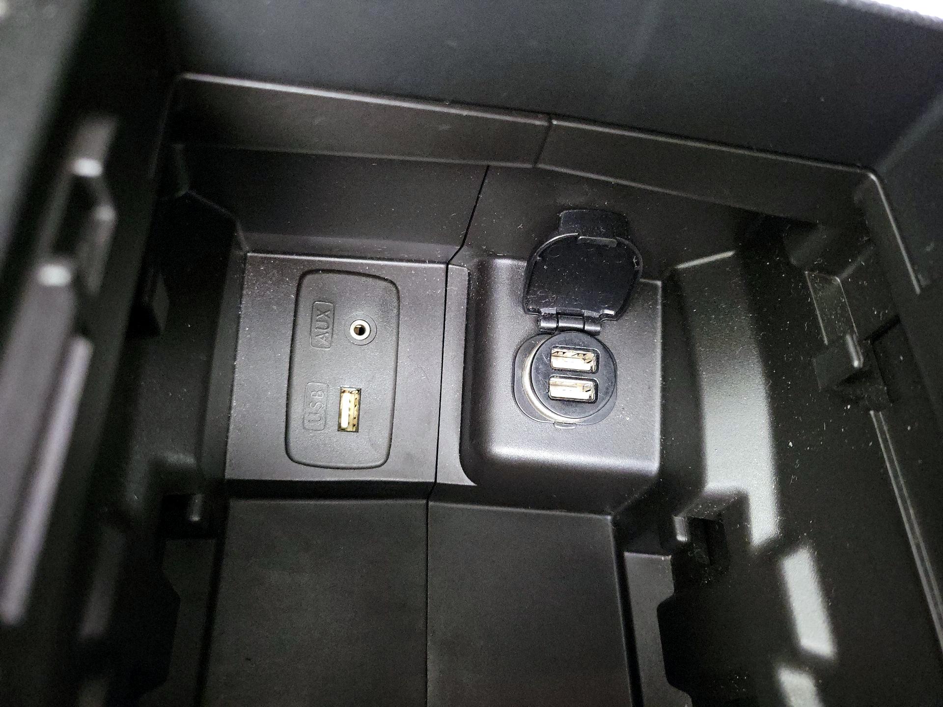 Thumbnail: 2014 Subaru XV Crosstrek - 19