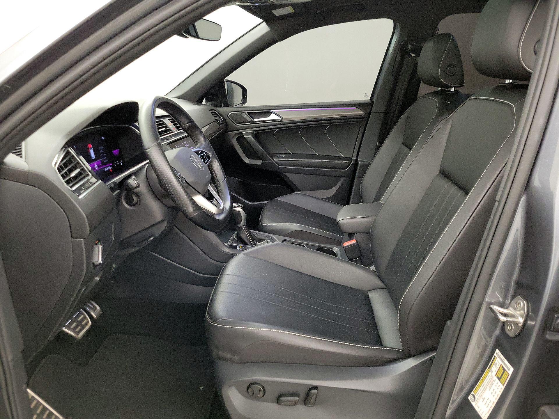 Thumbnail: 2022 Volkswagen Tiguan - 11