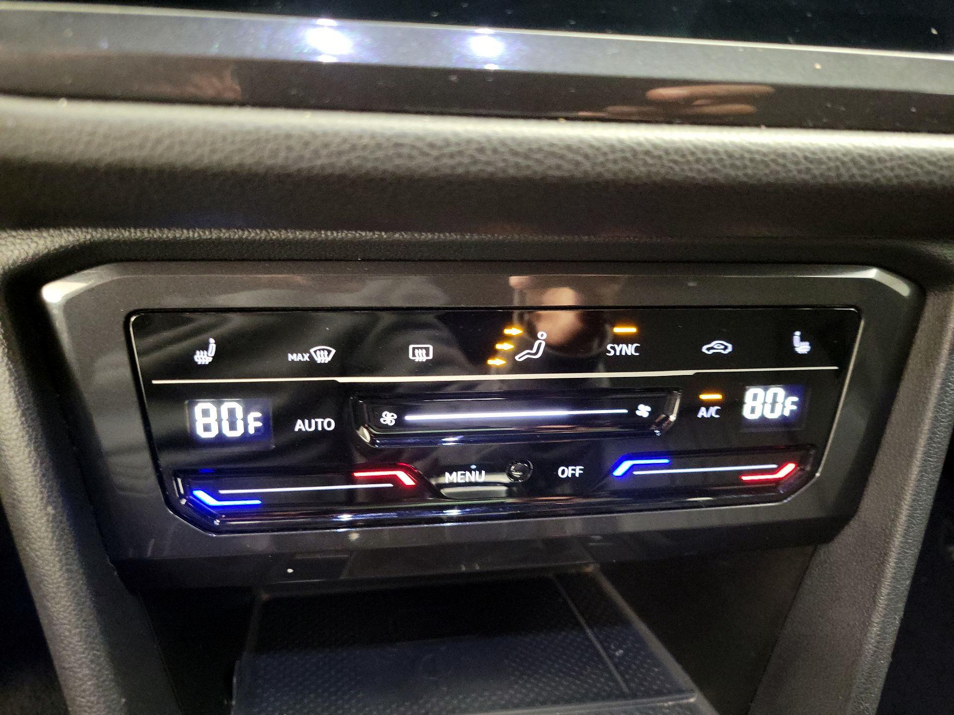 Thumbnail: 2022 Volkswagen Tiguan - 16