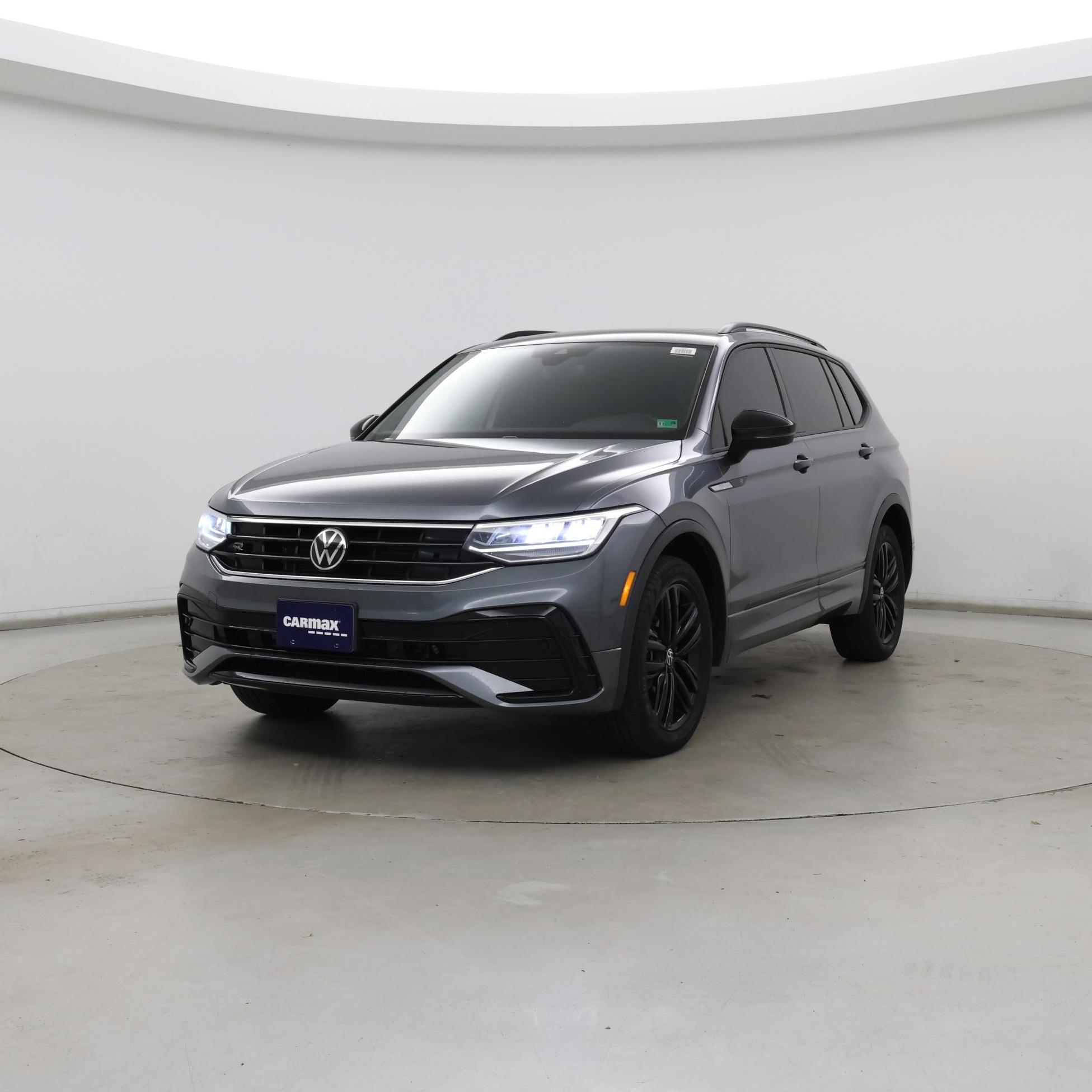 Thumbnail: 2022 Volkswagen Tiguan - 4