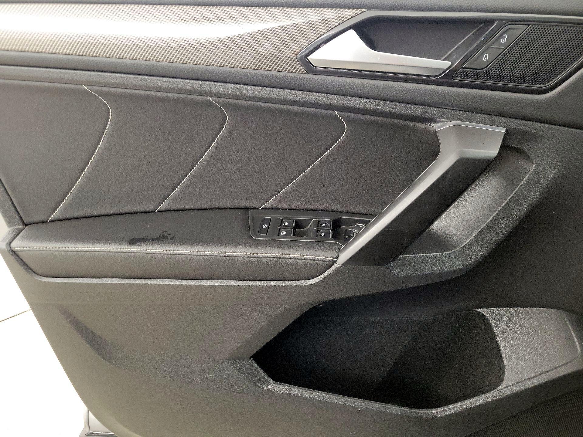 Thumbnail: 2022 Volkswagen Tiguan - 12