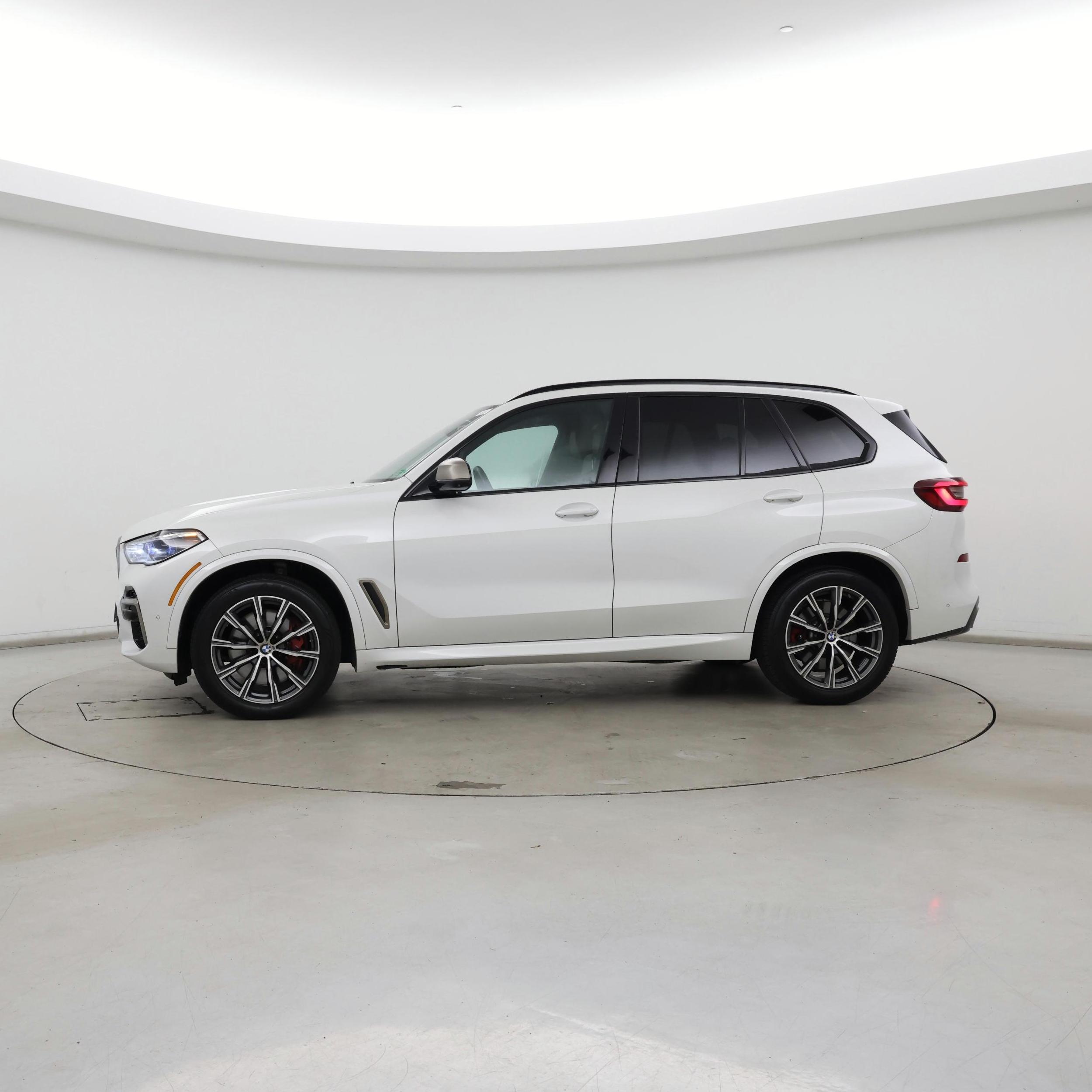 Thumbnail: 2022 BMW X5 - 3