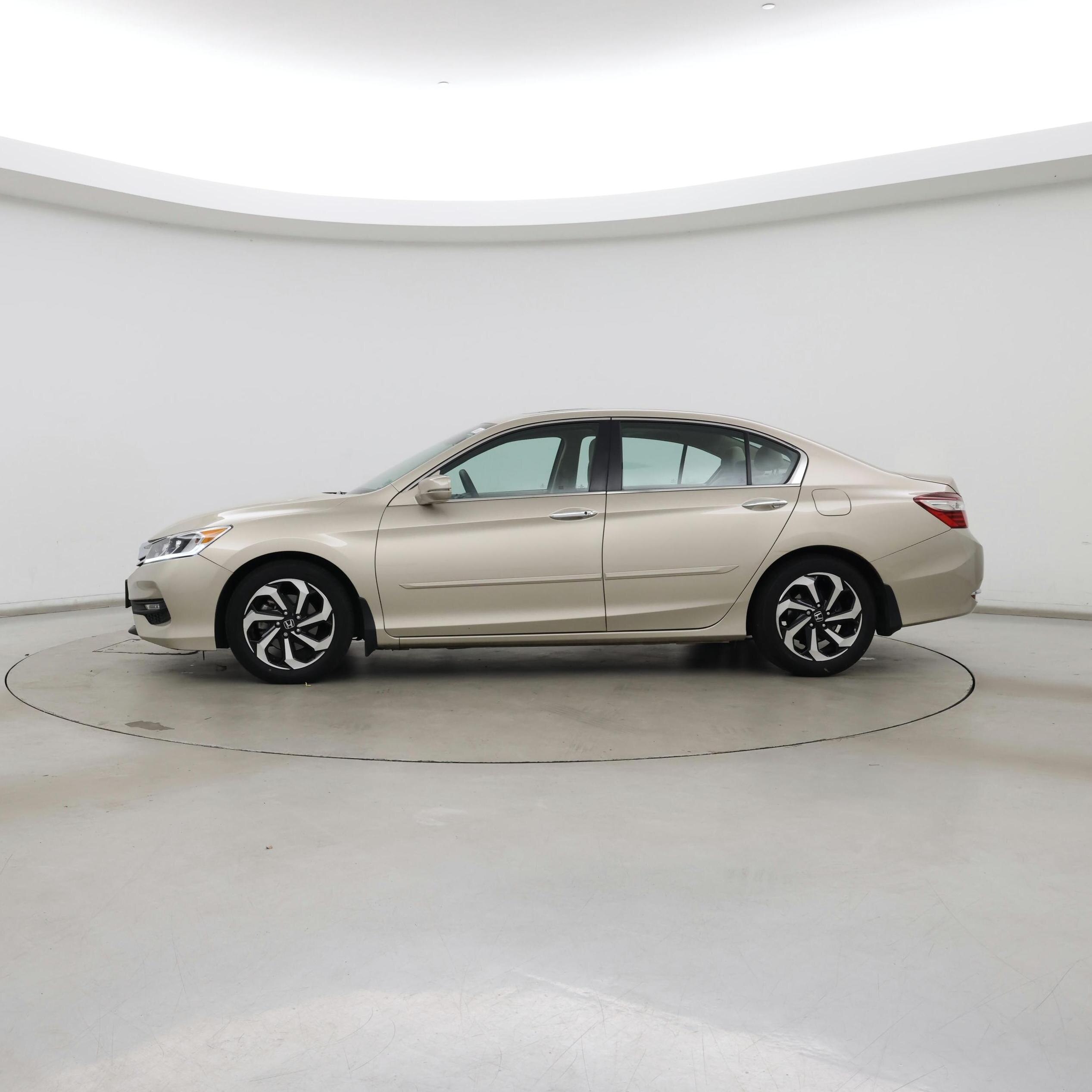 Thumbnail: 2017 Honda Accord - 3