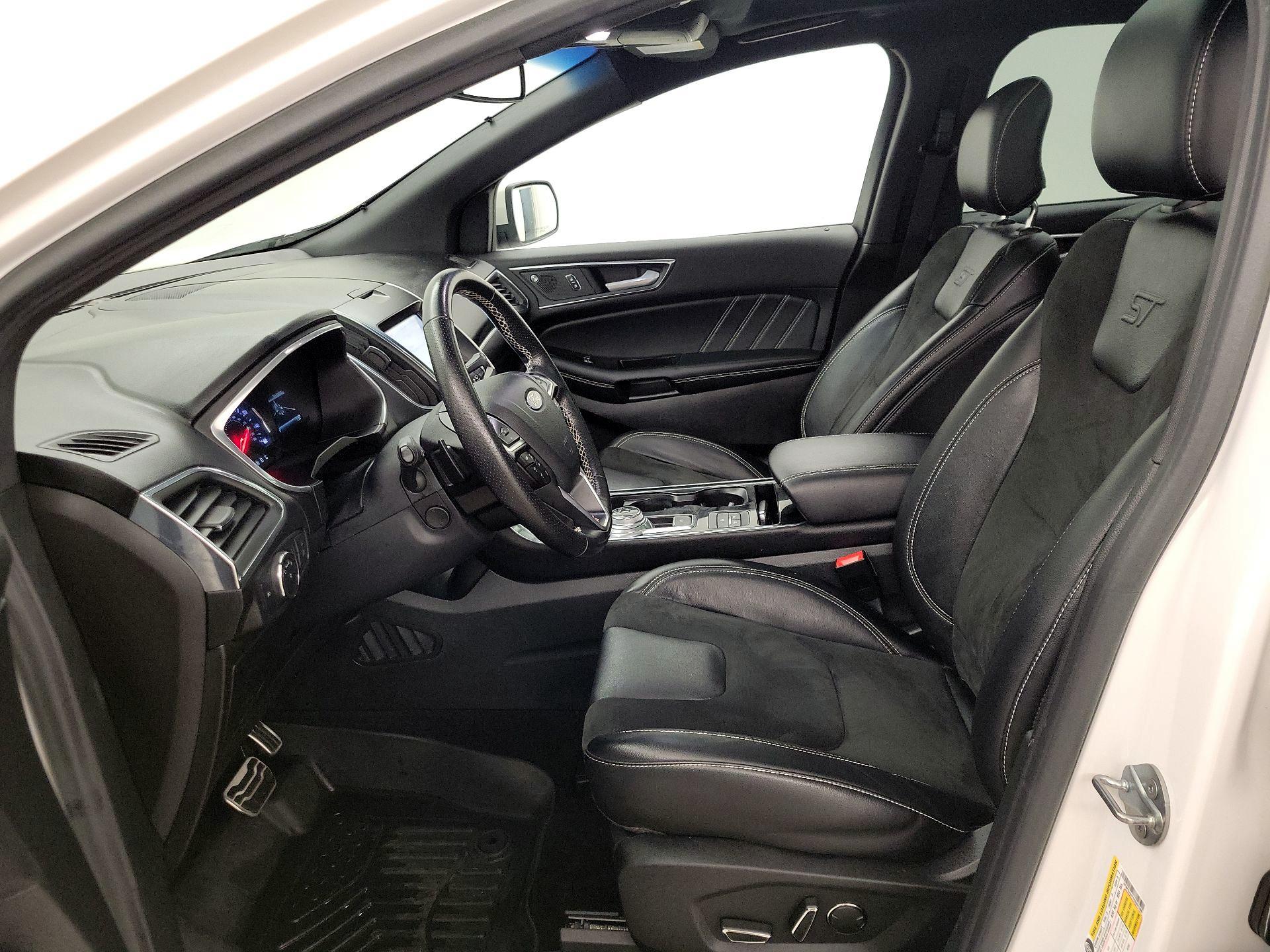 Thumbnail: 2019 Ford Edge - 11