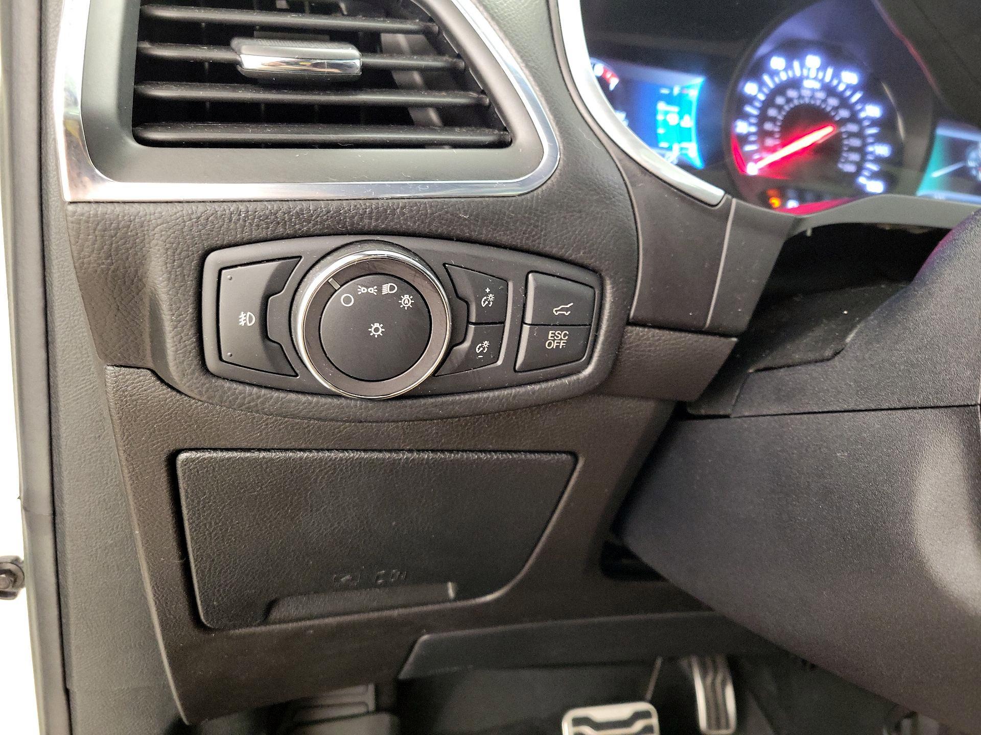 Thumbnail: 2019 Ford Edge - 13