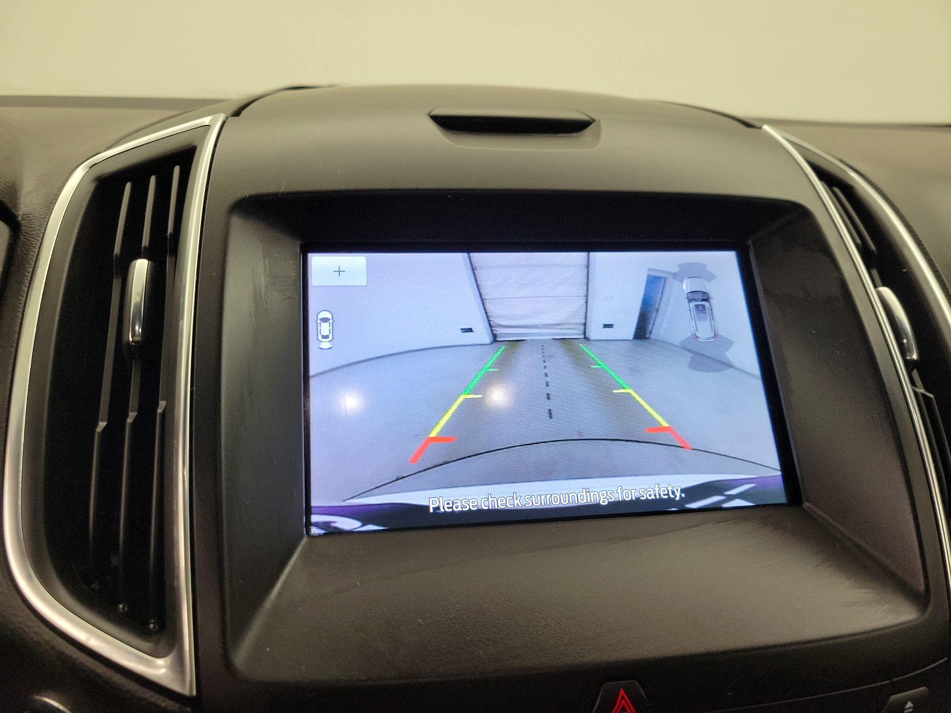 Thumbnail: 2019 Ford Edge - 15