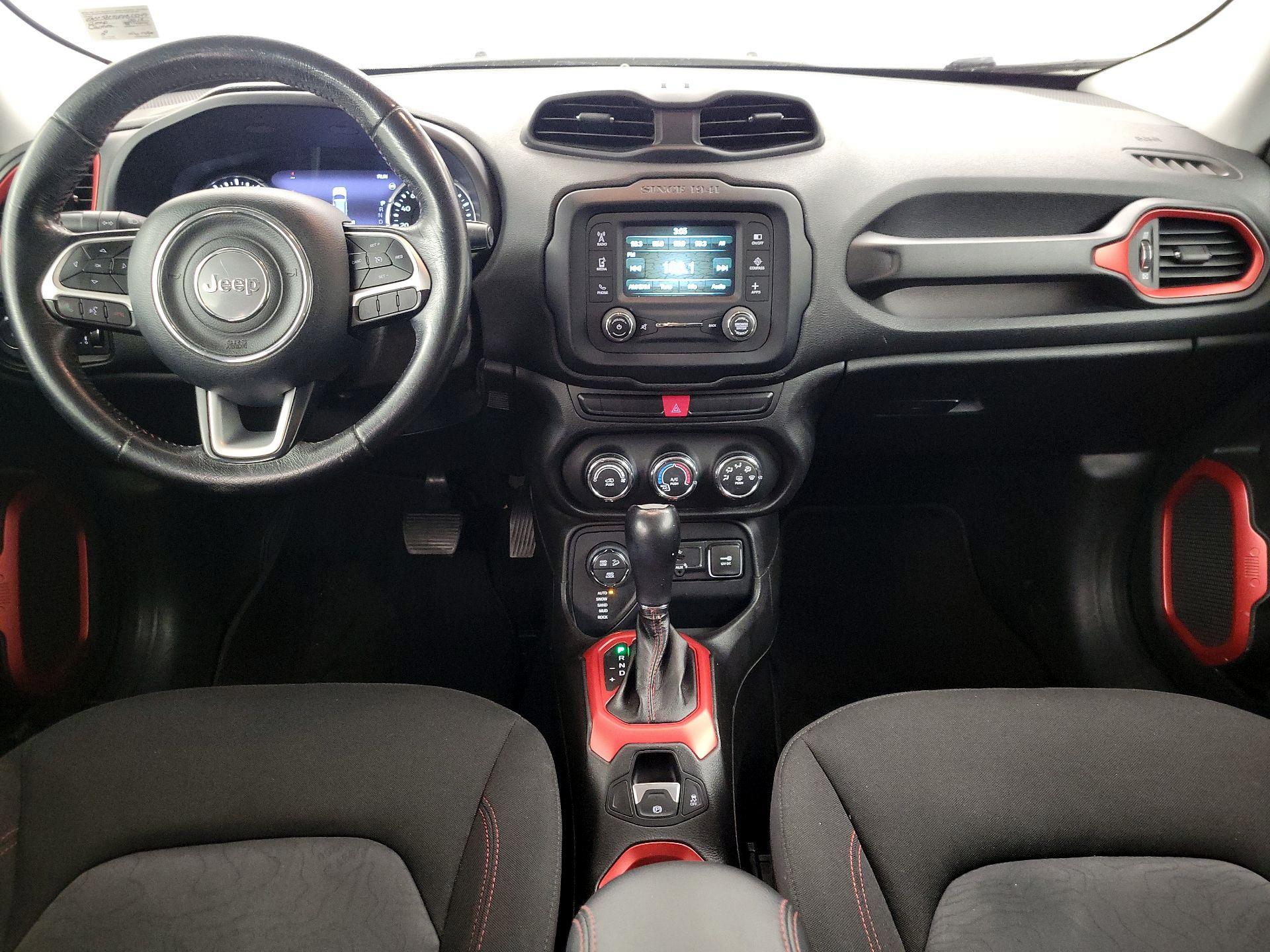 Thumbnail: 2015 Jeep Renegade - 9