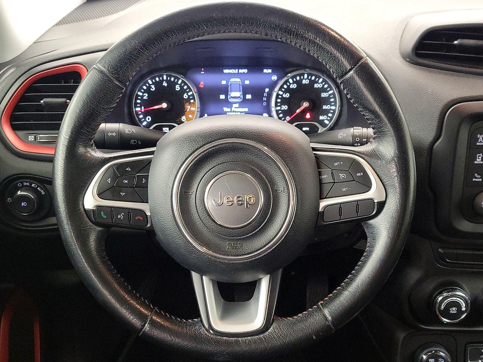 Thumbnail: 2015 Jeep Renegade - 10