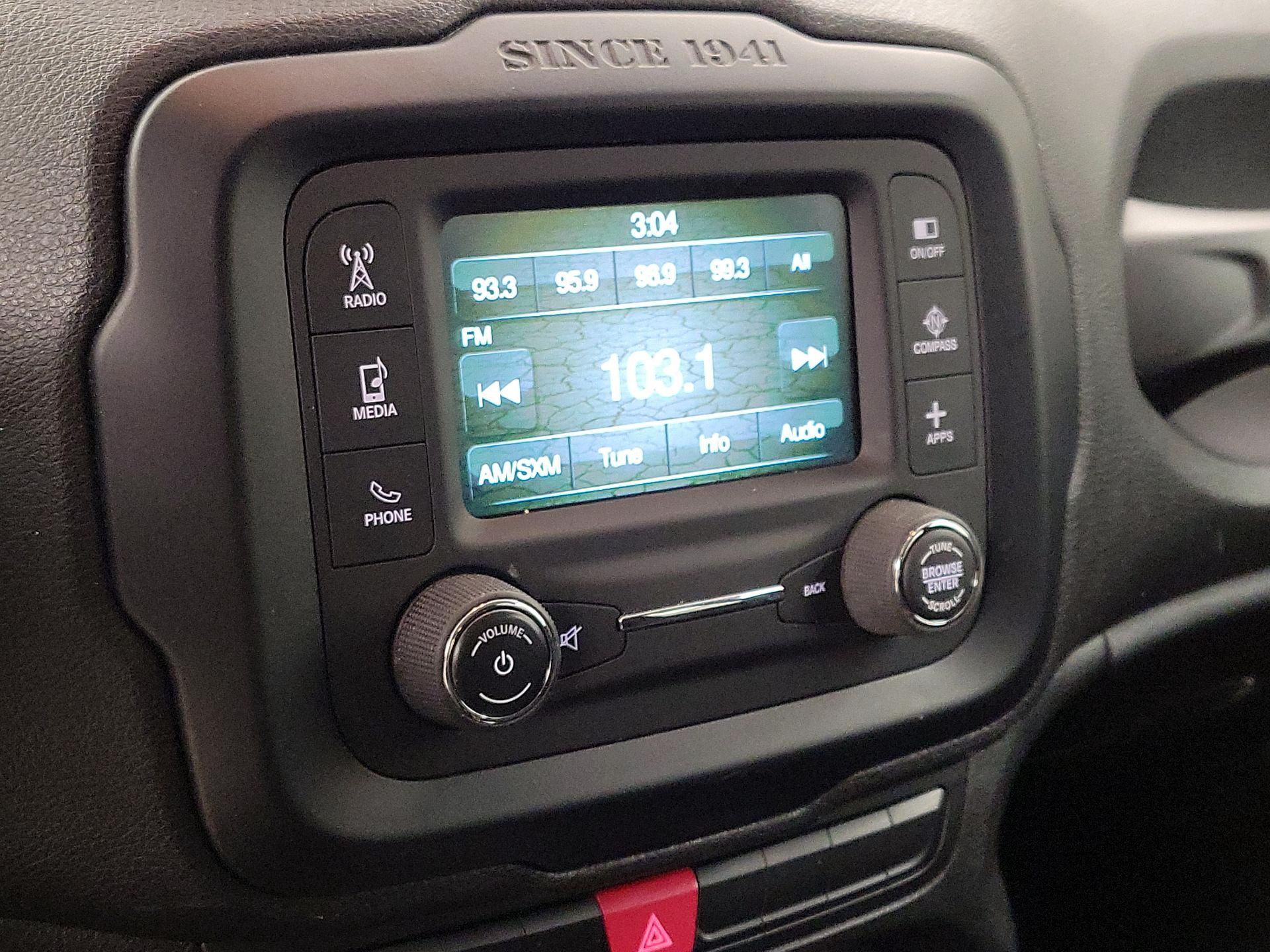 Thumbnail: 2015 Jeep Renegade - 15