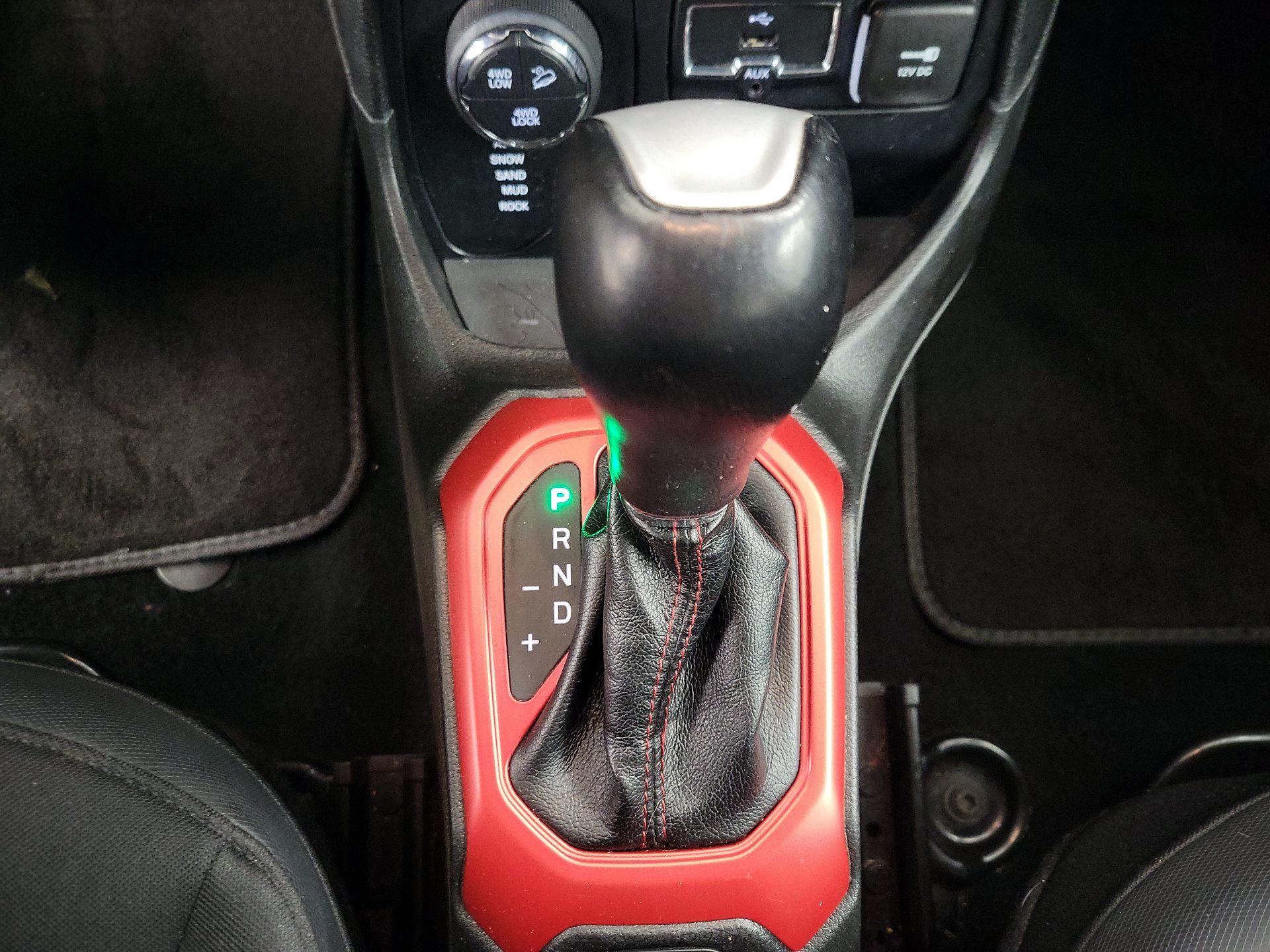 Thumbnail: 2015 Jeep Renegade - 17