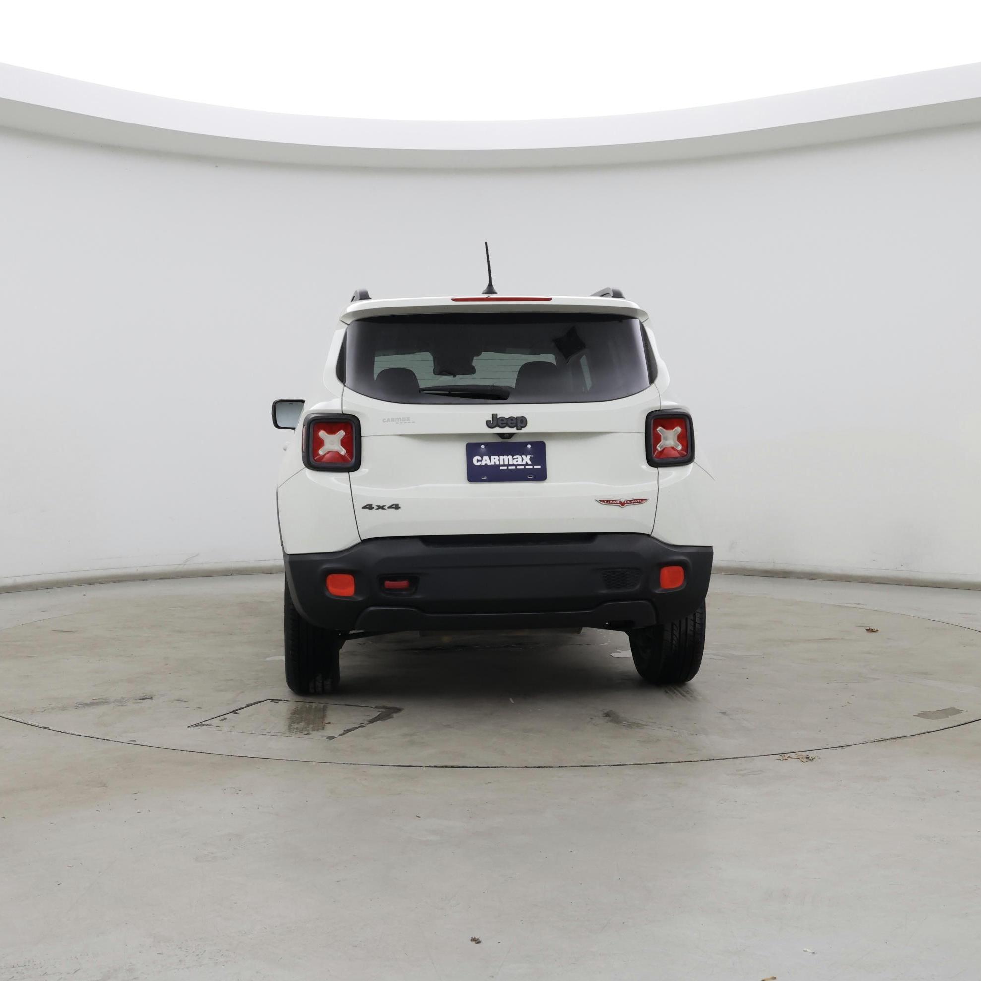 Thumbnail: 2015 Jeep Renegade - 6