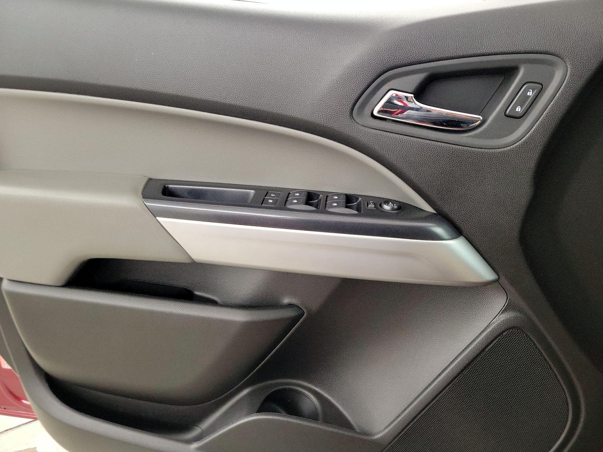 Thumbnail: 2019 Chevrolet Colorado - 12