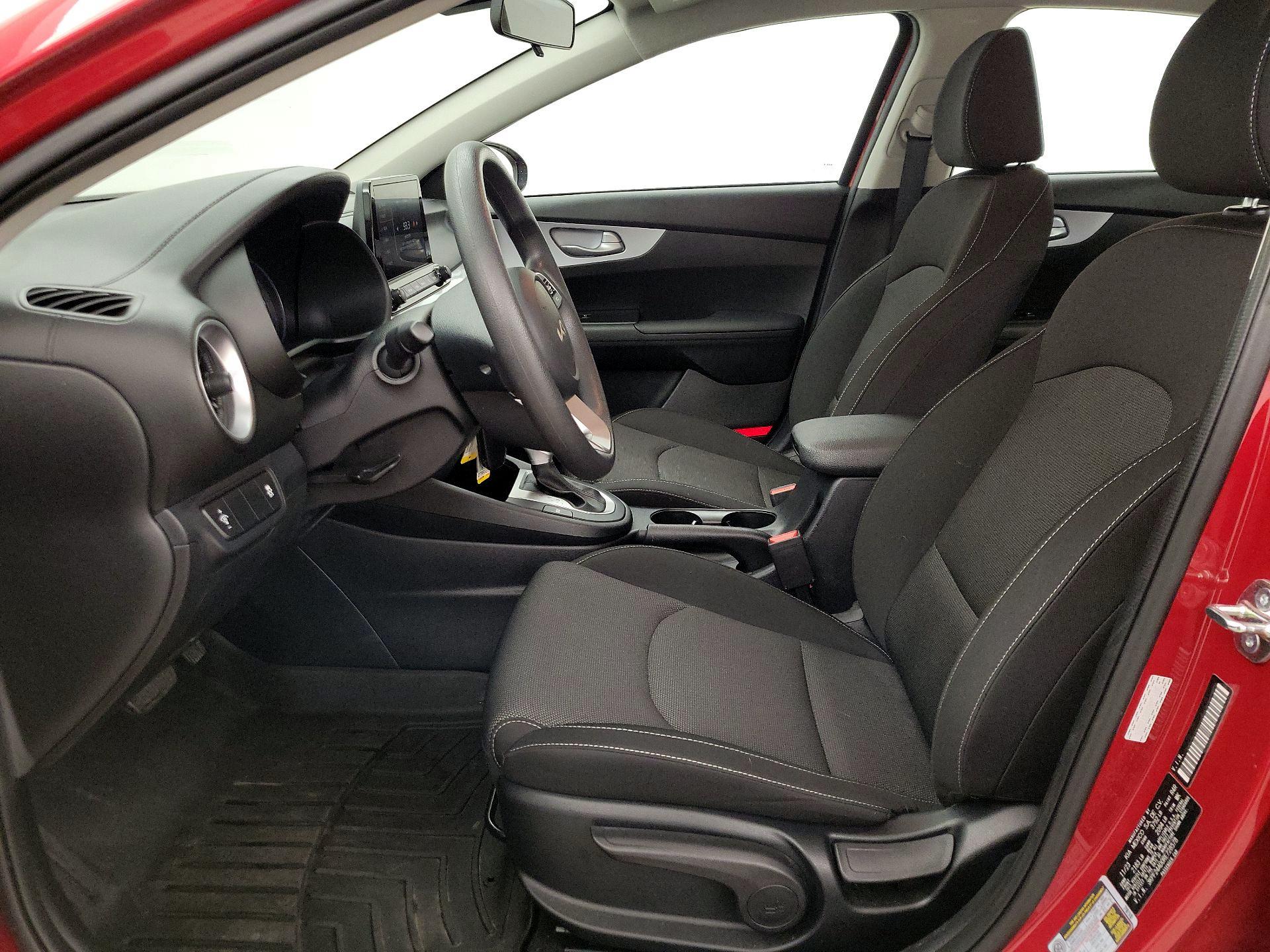 Thumbnail: 2024 Kia Forte - 11