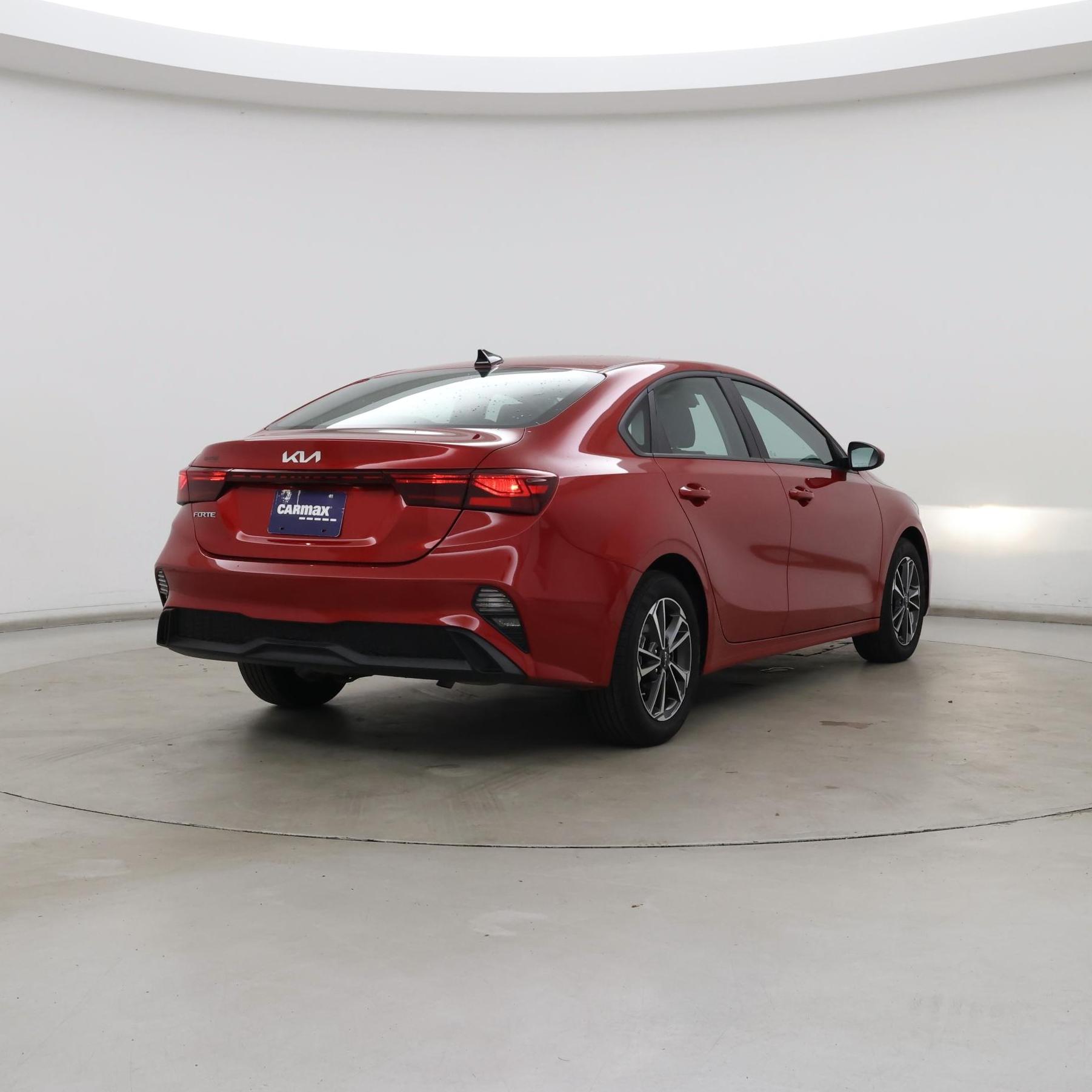 Thumbnail: 2024 Kia Forte - 8