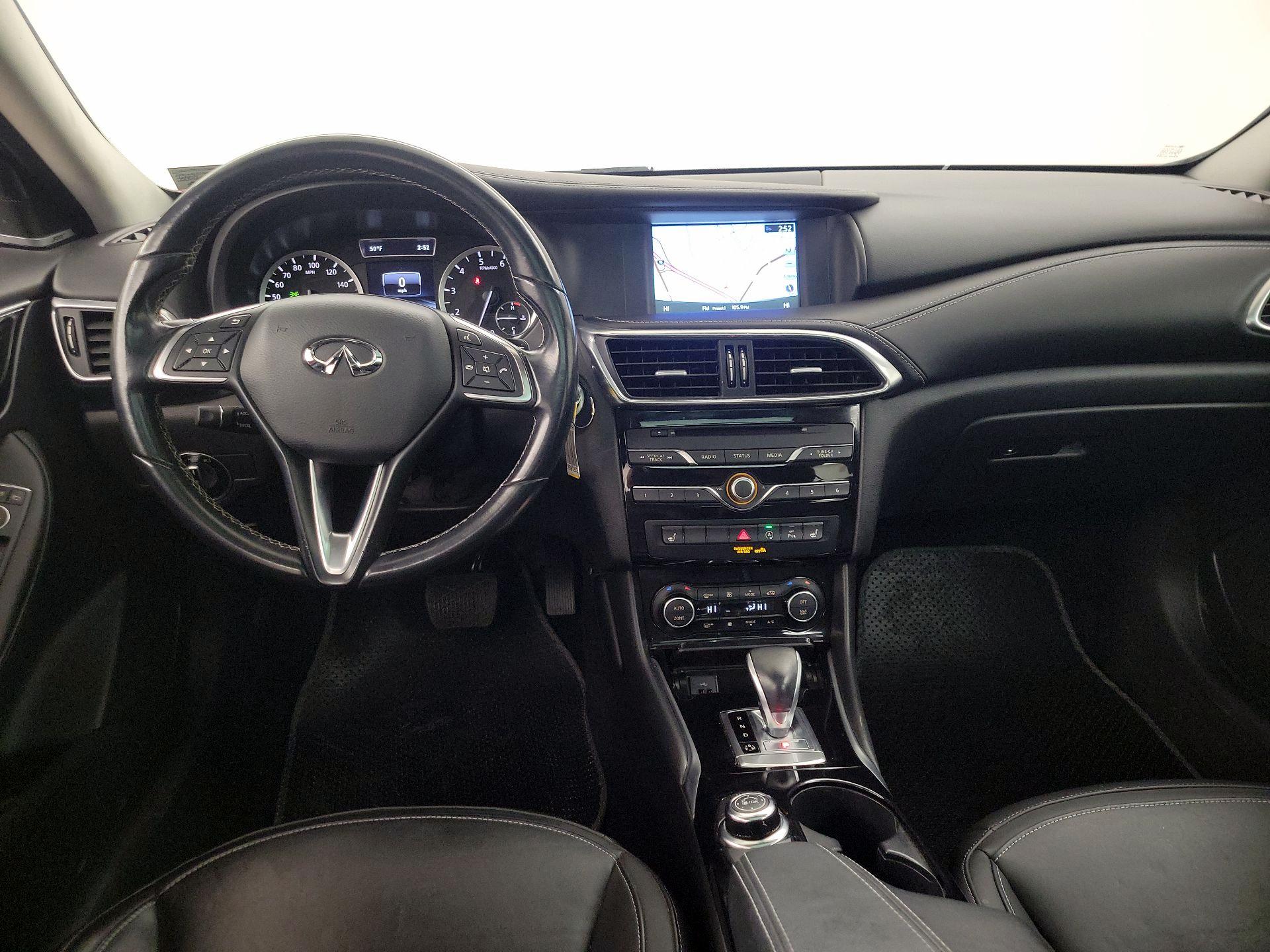 Thumbnail: 2017 INFINITI QX30 - 9