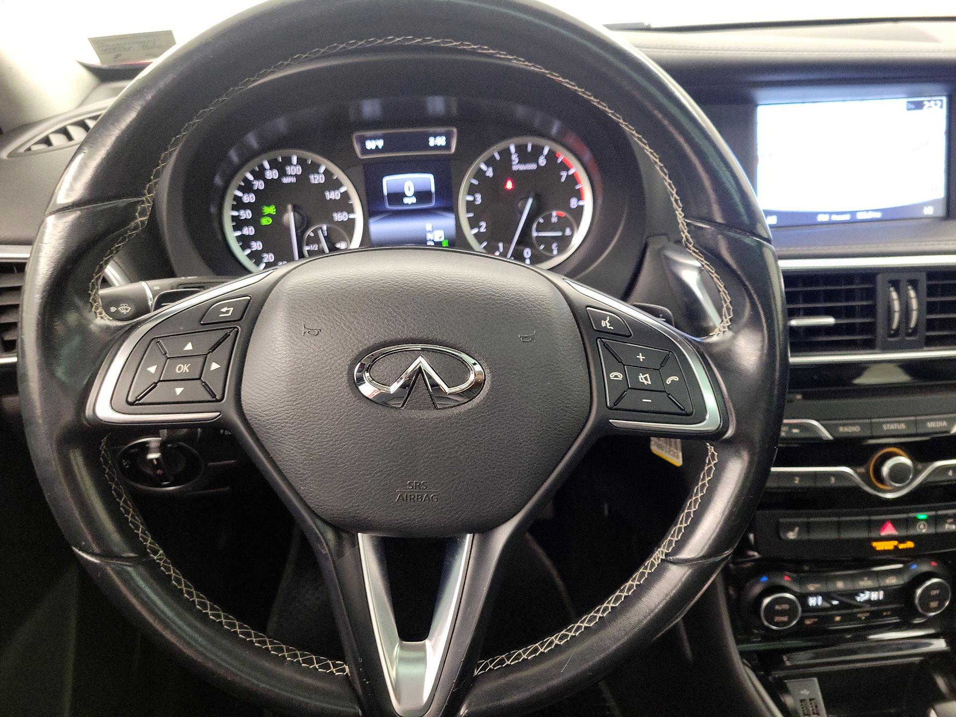 Thumbnail: 2017 INFINITI QX30 - 10