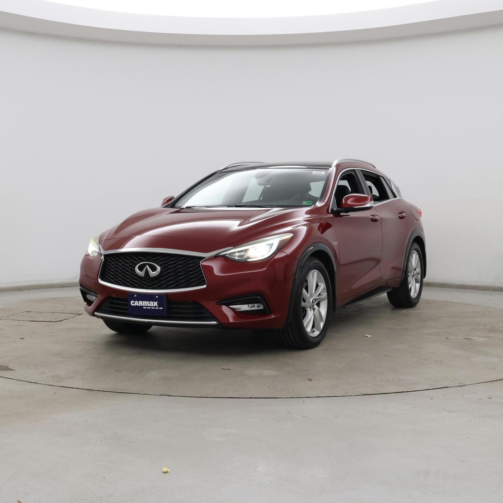 Thumbnail: 2017 INFINITI QX30 - 4