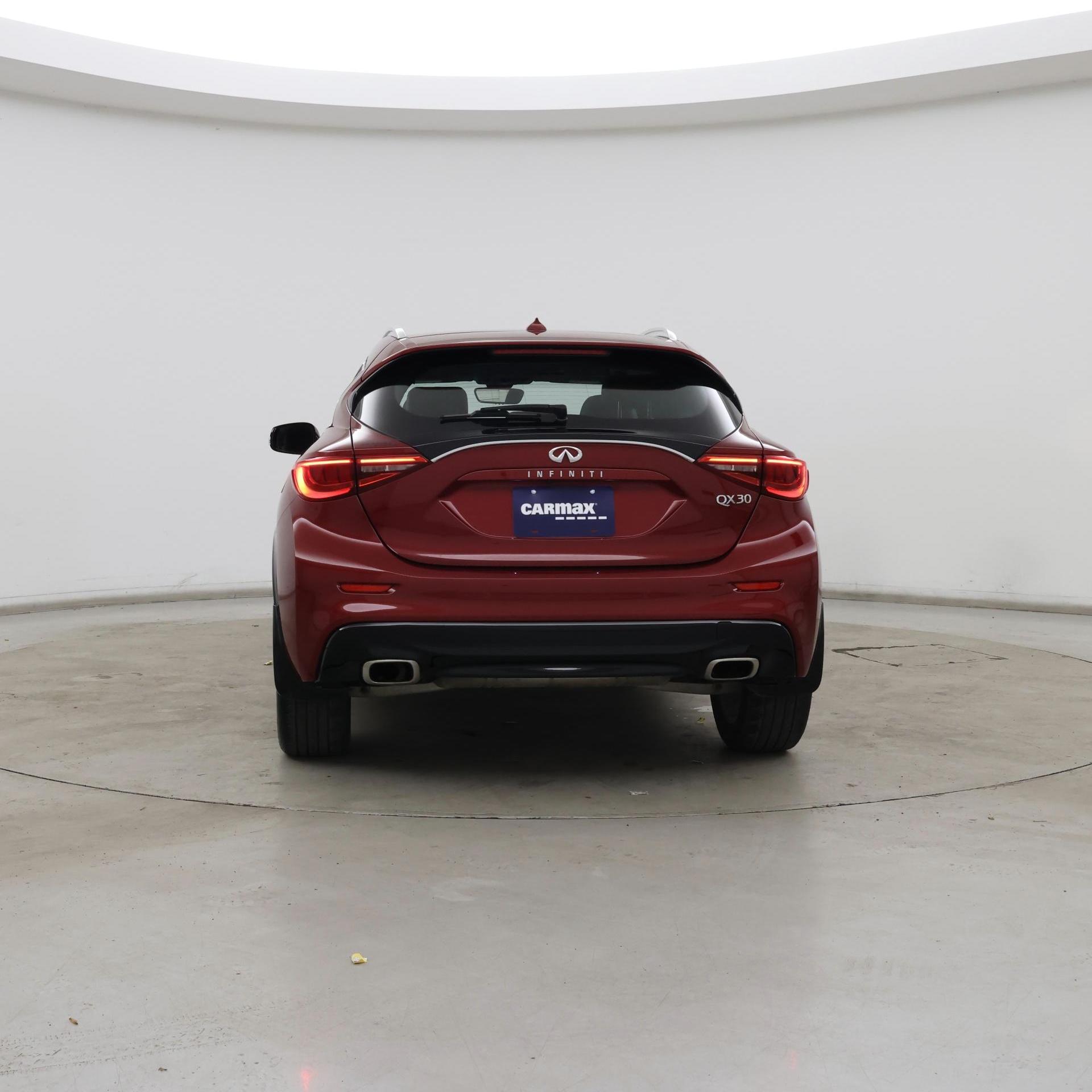 Thumbnail: 2017 INFINITI QX30 - 6