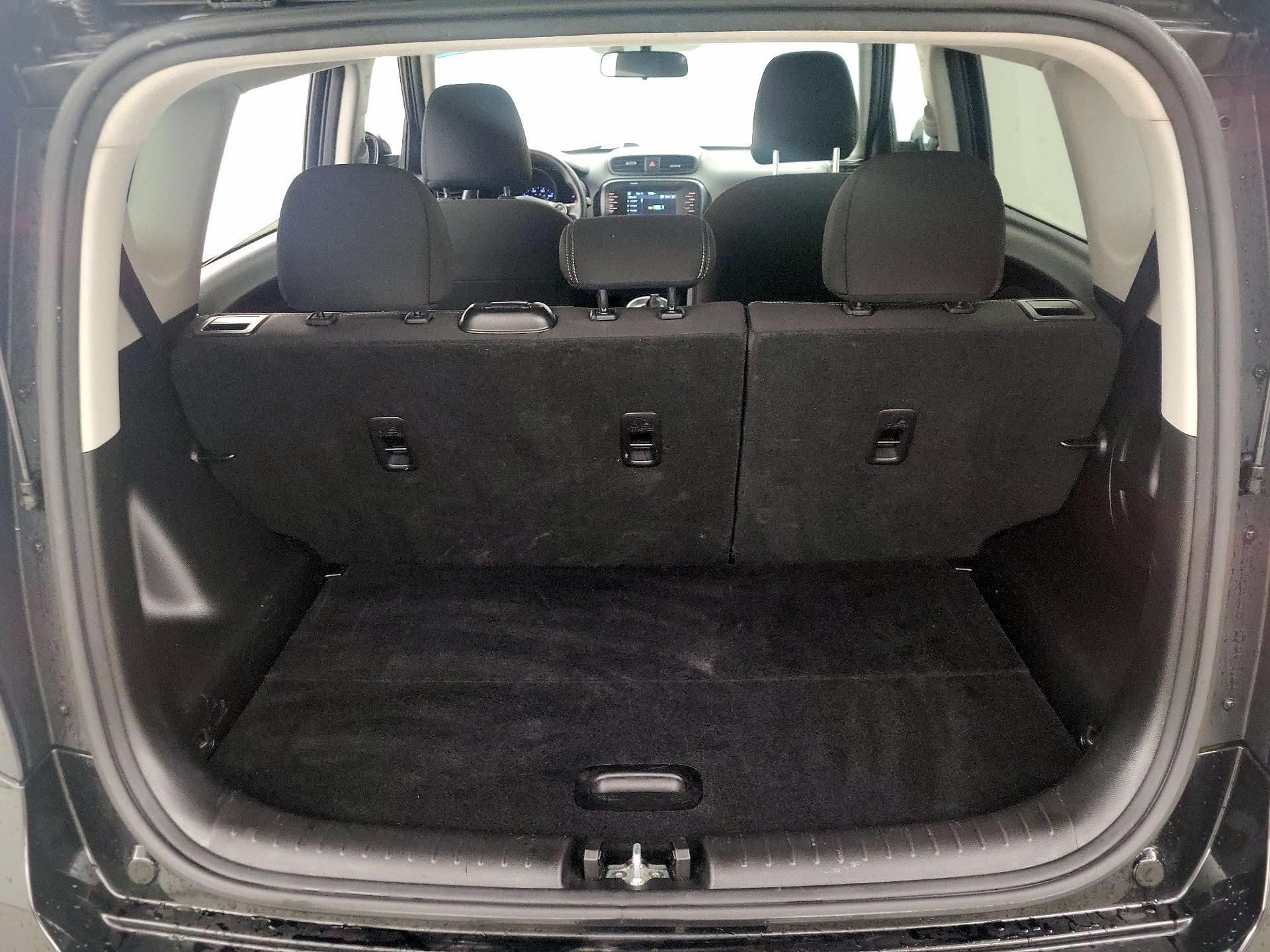 Thumbnail: 2019 Kia Soul - 20