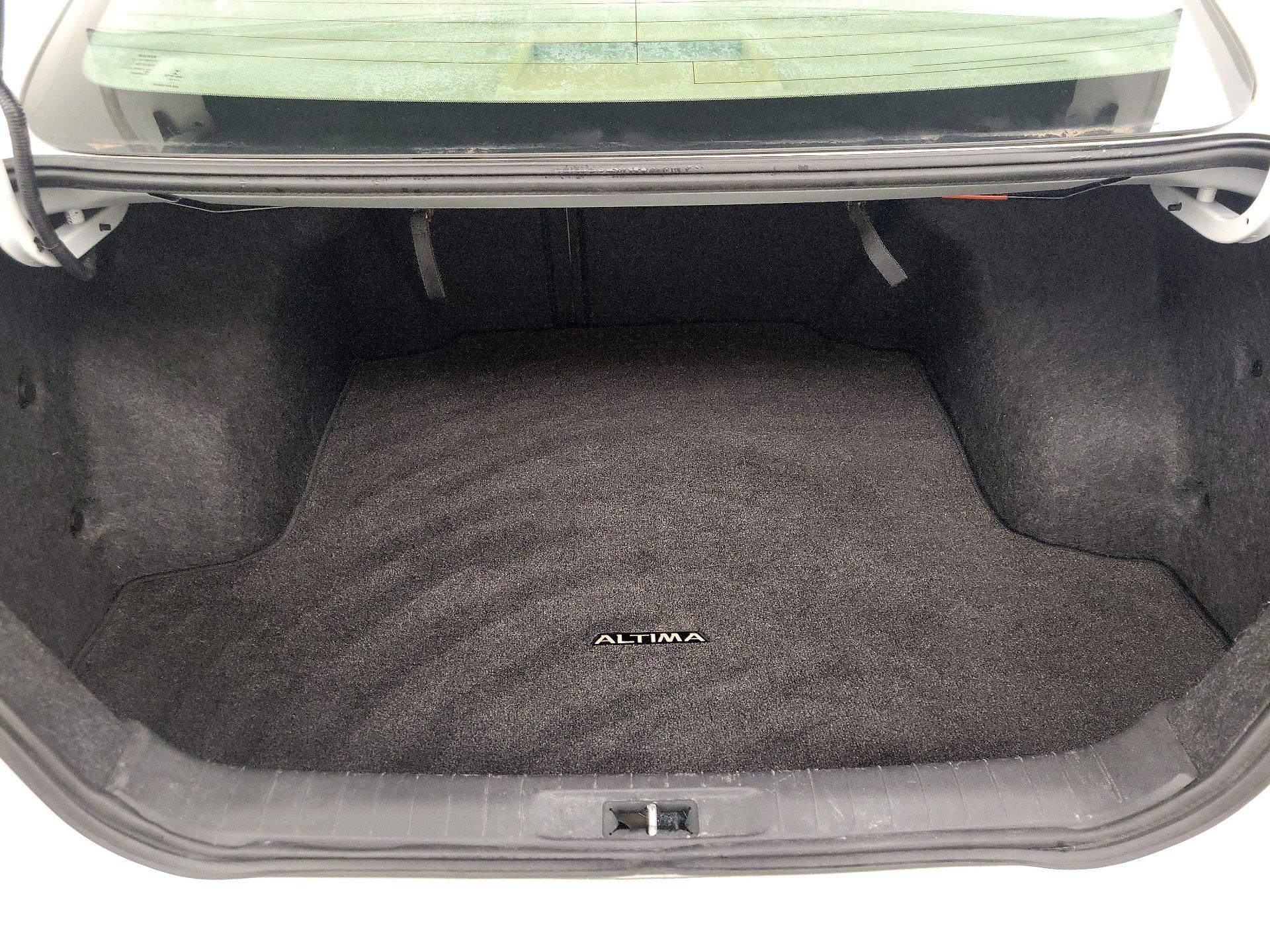 Thumbnail: 2016 Nissan Altima - 20