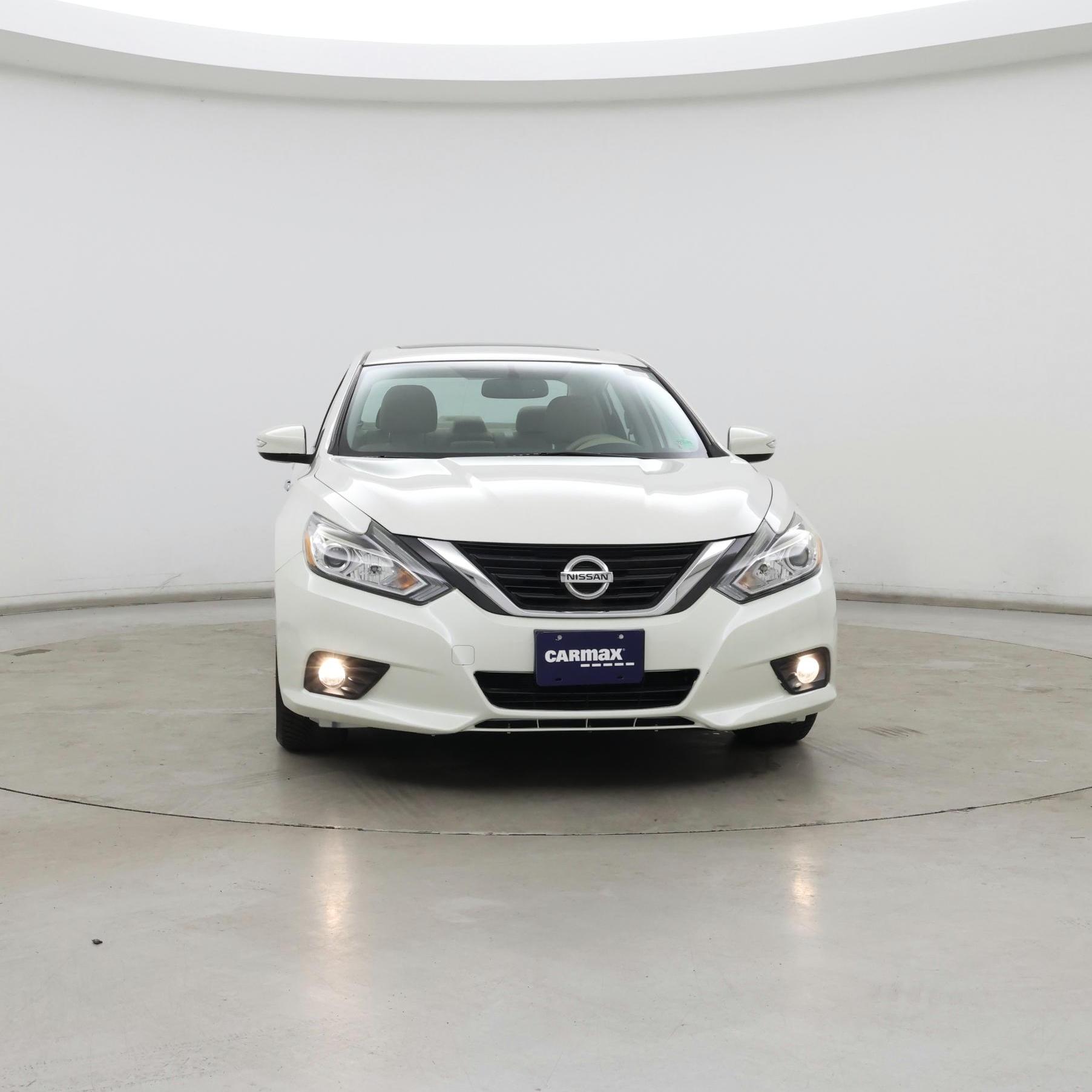 Thumbnail: 2016 Nissan Altima - 5