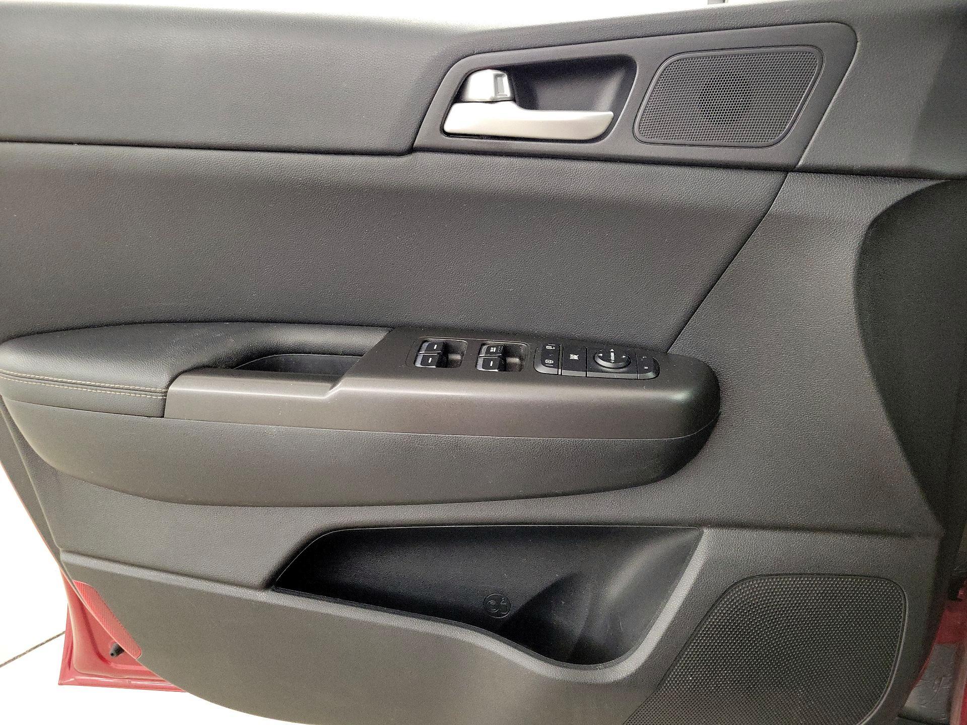 Thumbnail: 2017 Kia Sportage - 12