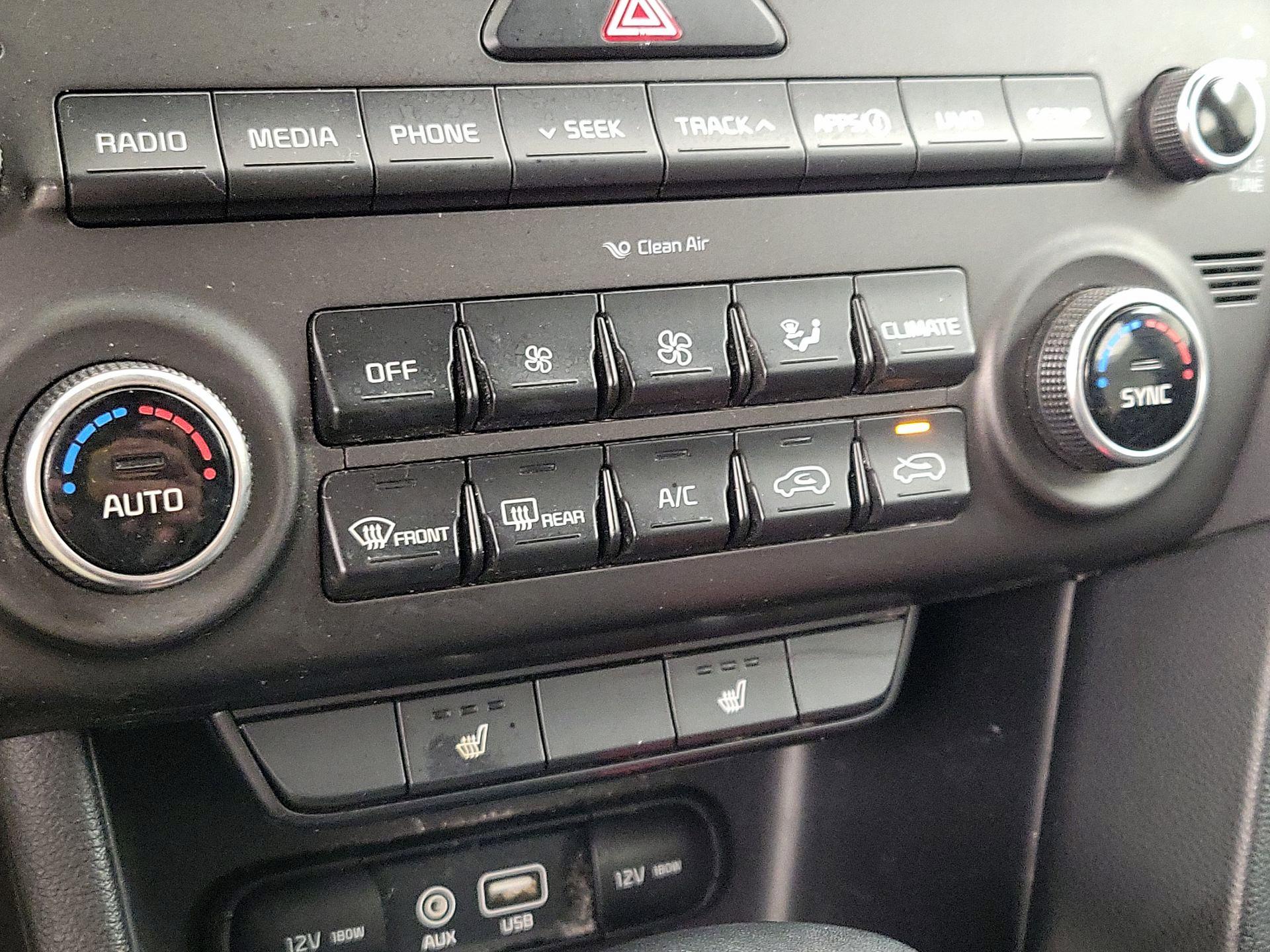 Thumbnail: 2017 Kia Sportage - 16