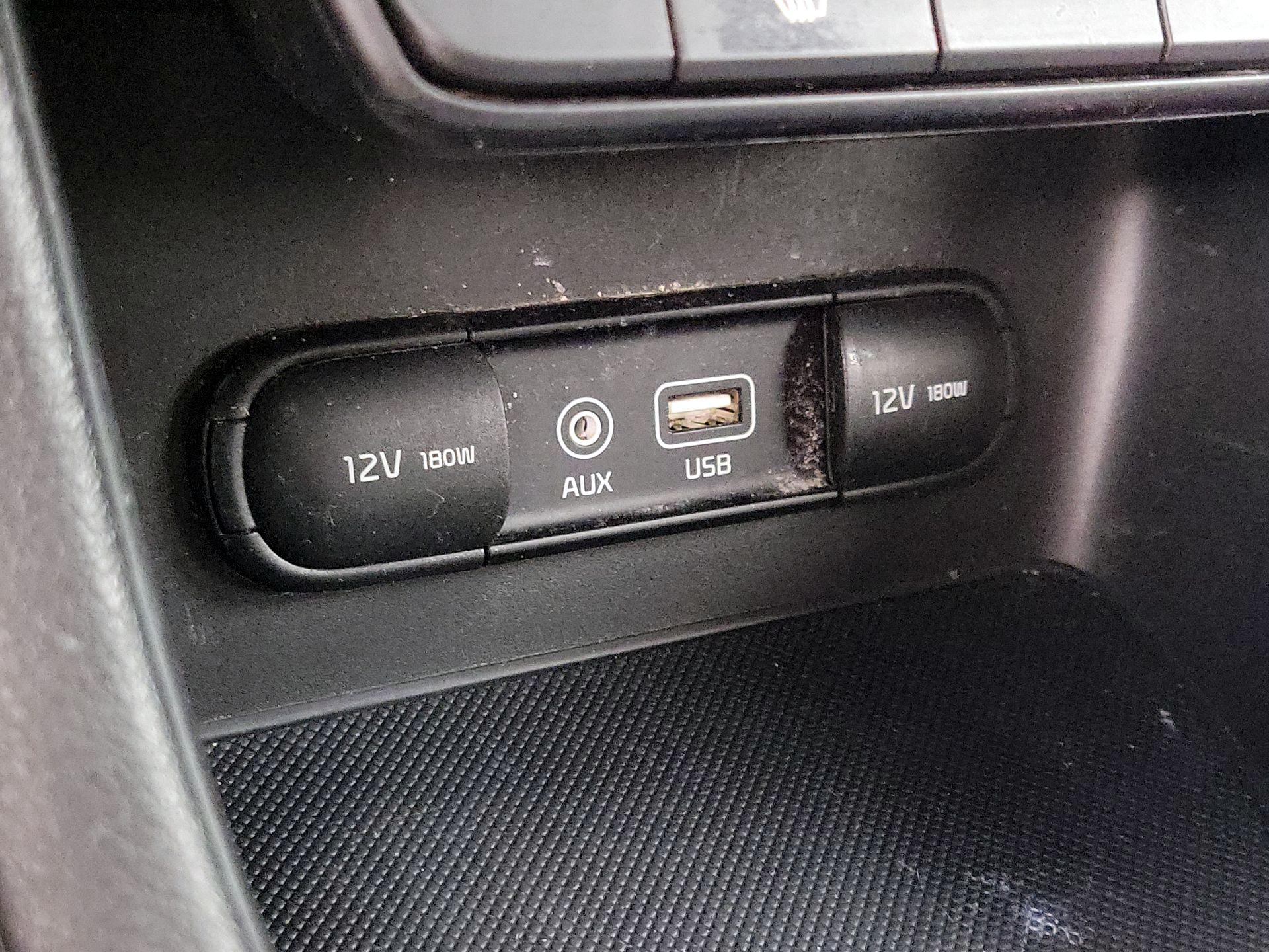 Thumbnail: 2017 Kia Sportage - 18