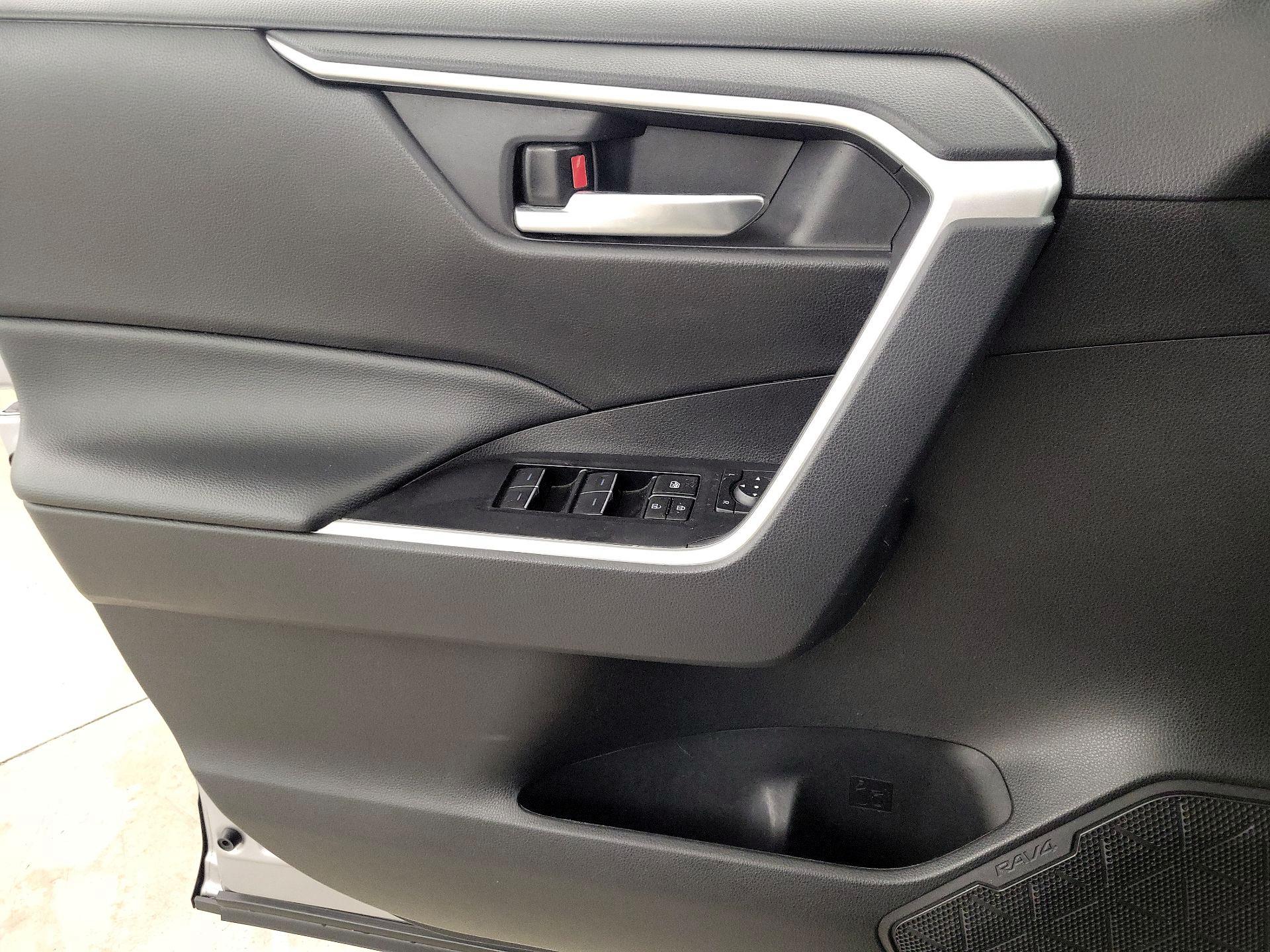 Thumbnail: 2024 Toyota RAV4 - 12