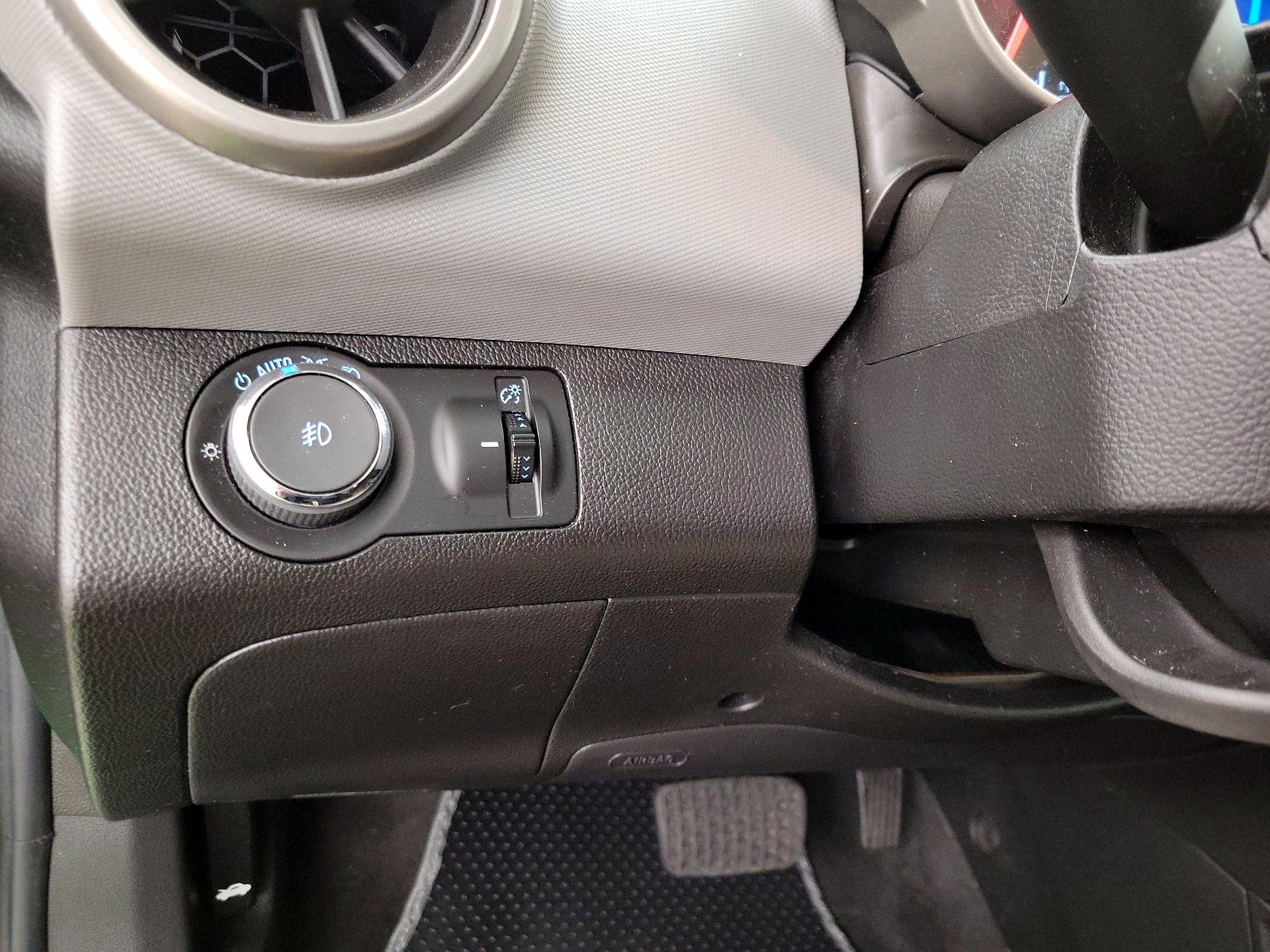 Thumbnail: 2015 Chevrolet Sonic - 13