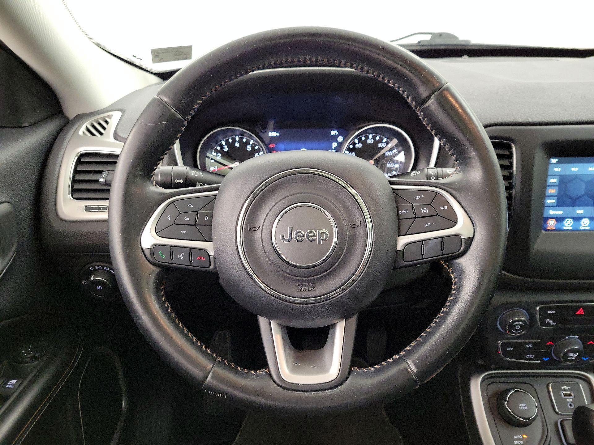 Thumbnail: 2020 Jeep Compass - 10