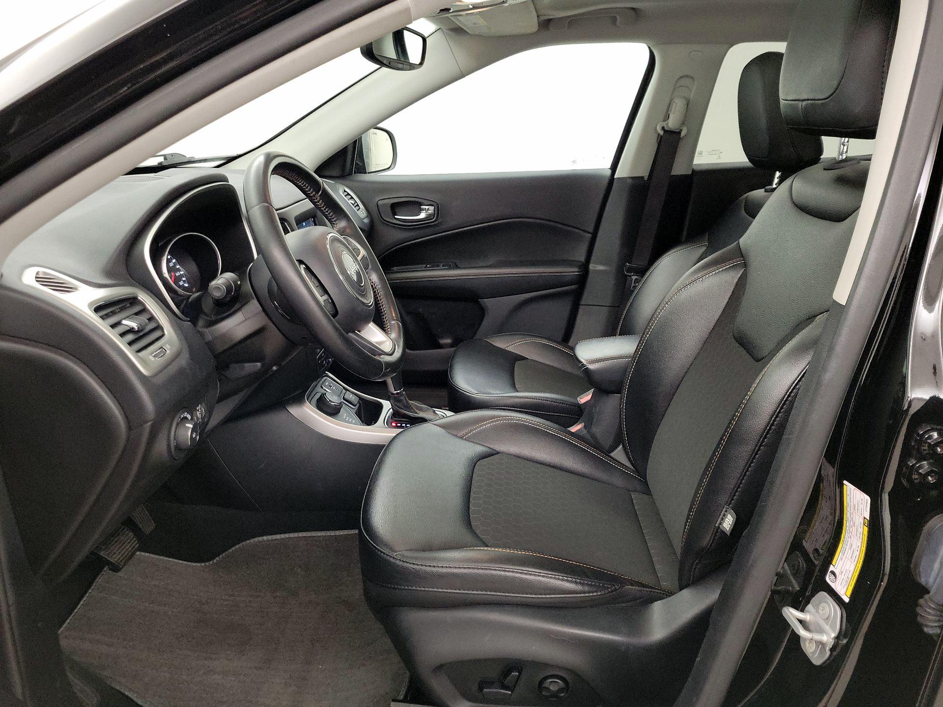 Thumbnail: 2020 Jeep Compass - 11