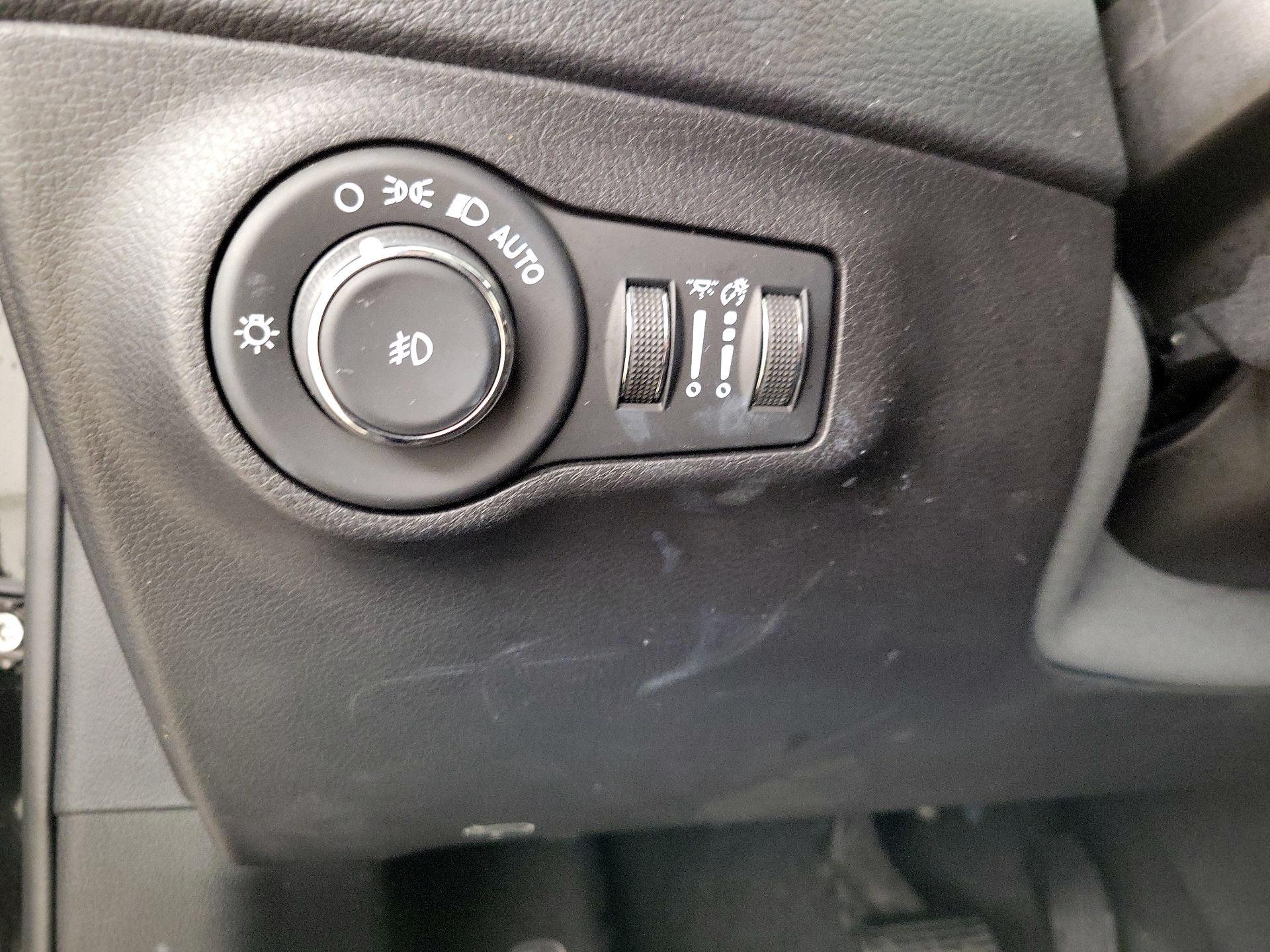 Thumbnail: 2020 Jeep Compass - 13