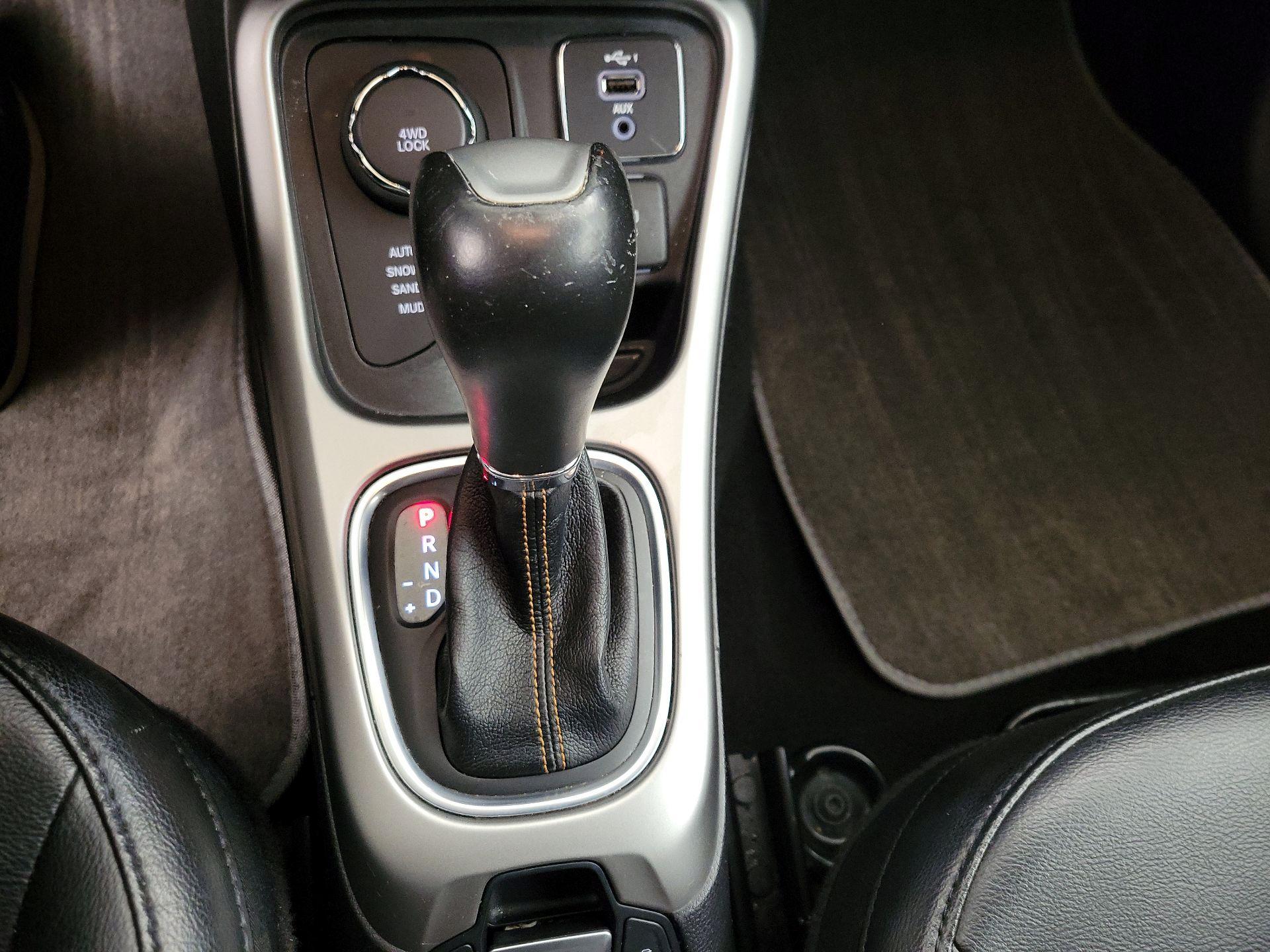 Thumbnail: 2020 Jeep Compass - 17