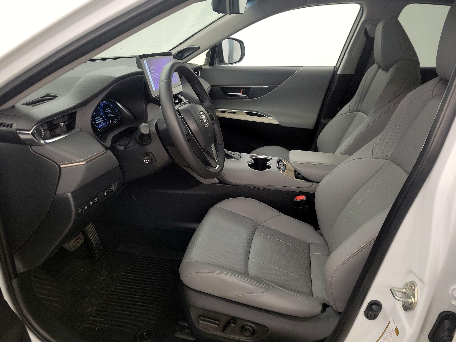 Thumbnail: 2024 Toyota Venza - 11