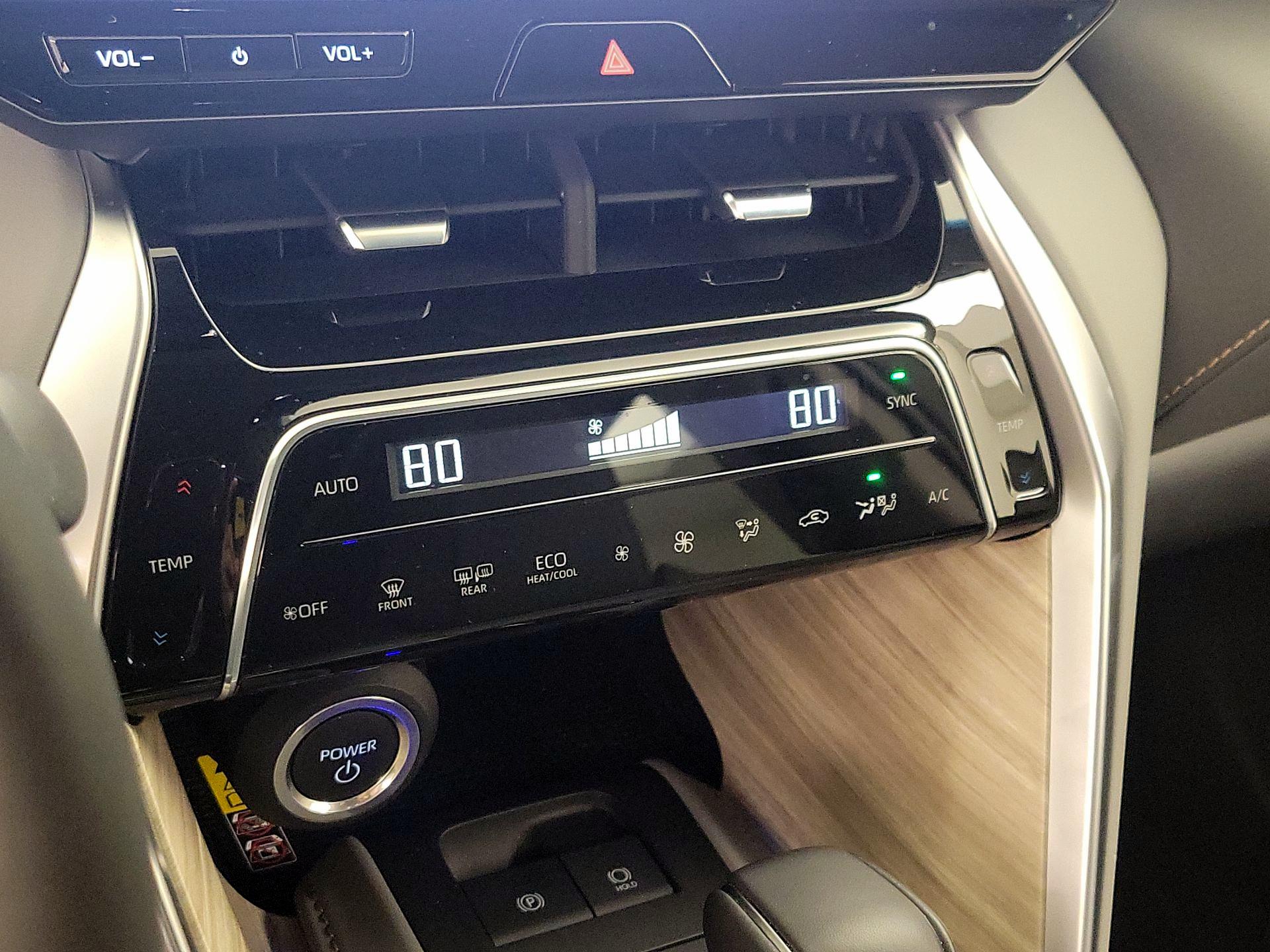 Thumbnail: 2024 Toyota Venza - 16