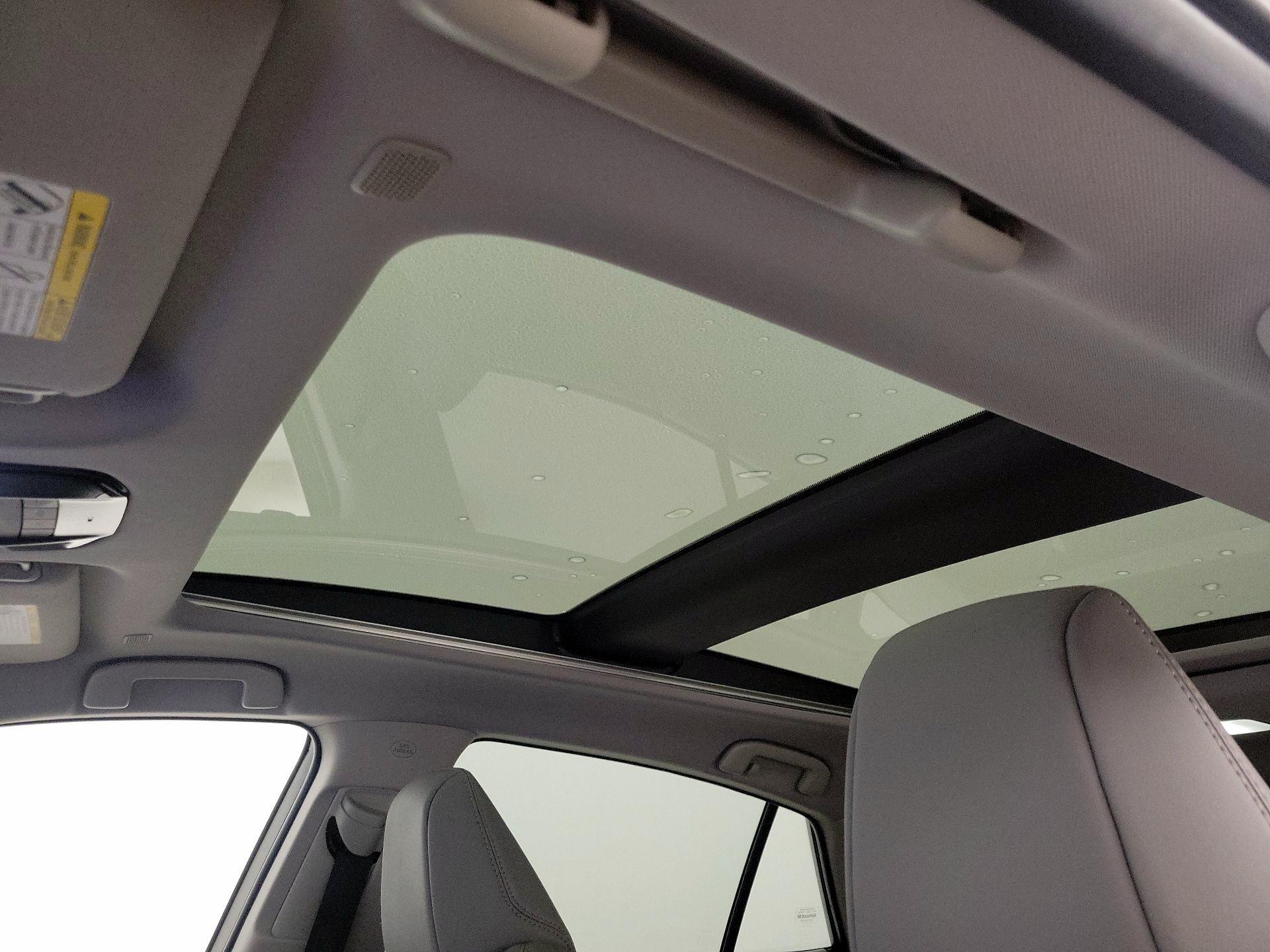 Thumbnail: 2024 Toyota Venza - 19