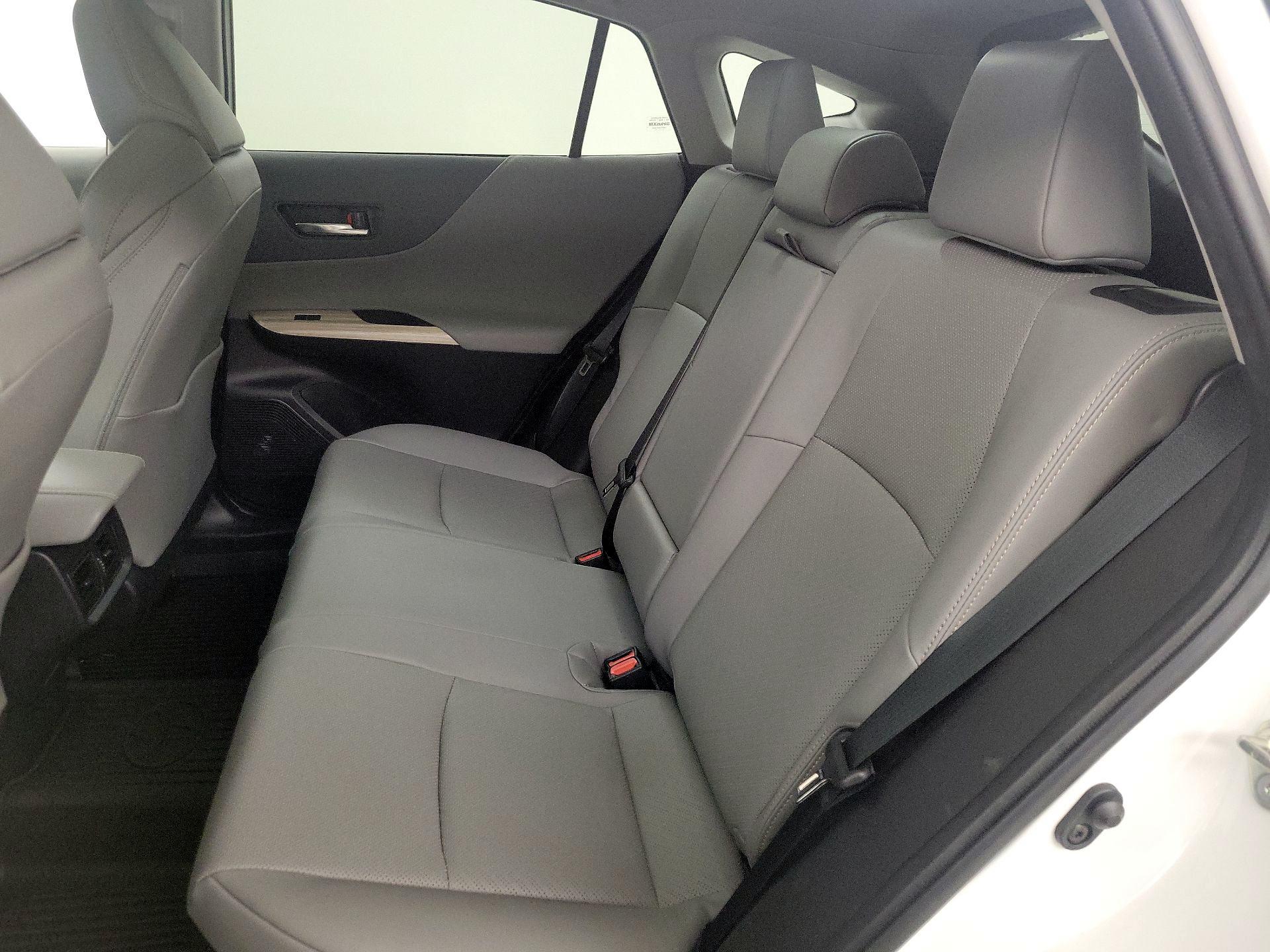 Thumbnail: 2024 Toyota Venza - 20