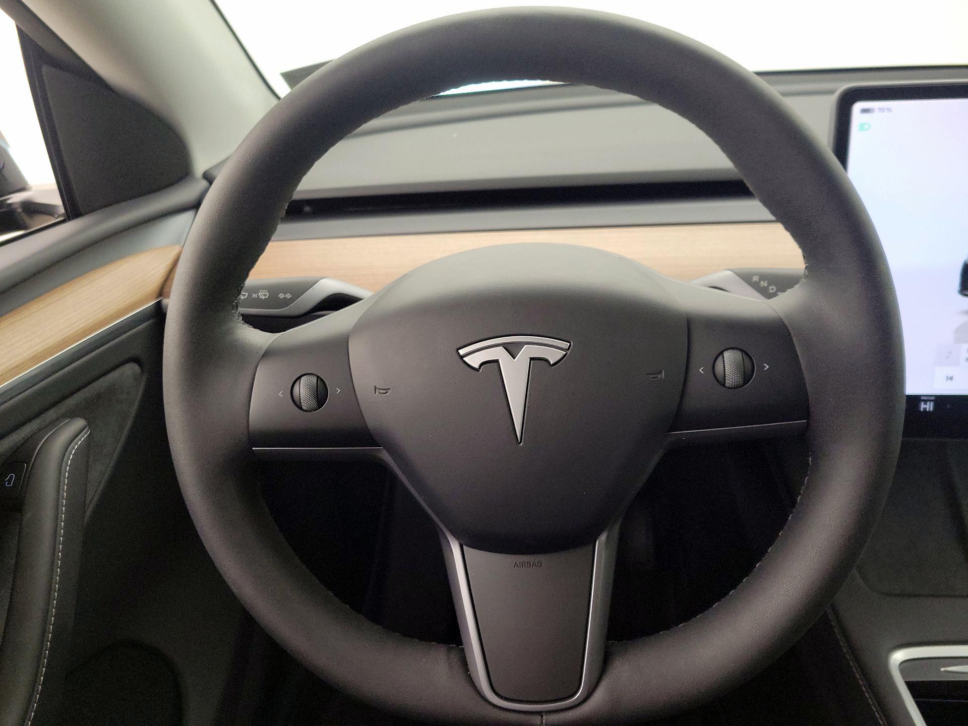 Thumbnail: 2025 Tesla Model Y - 10