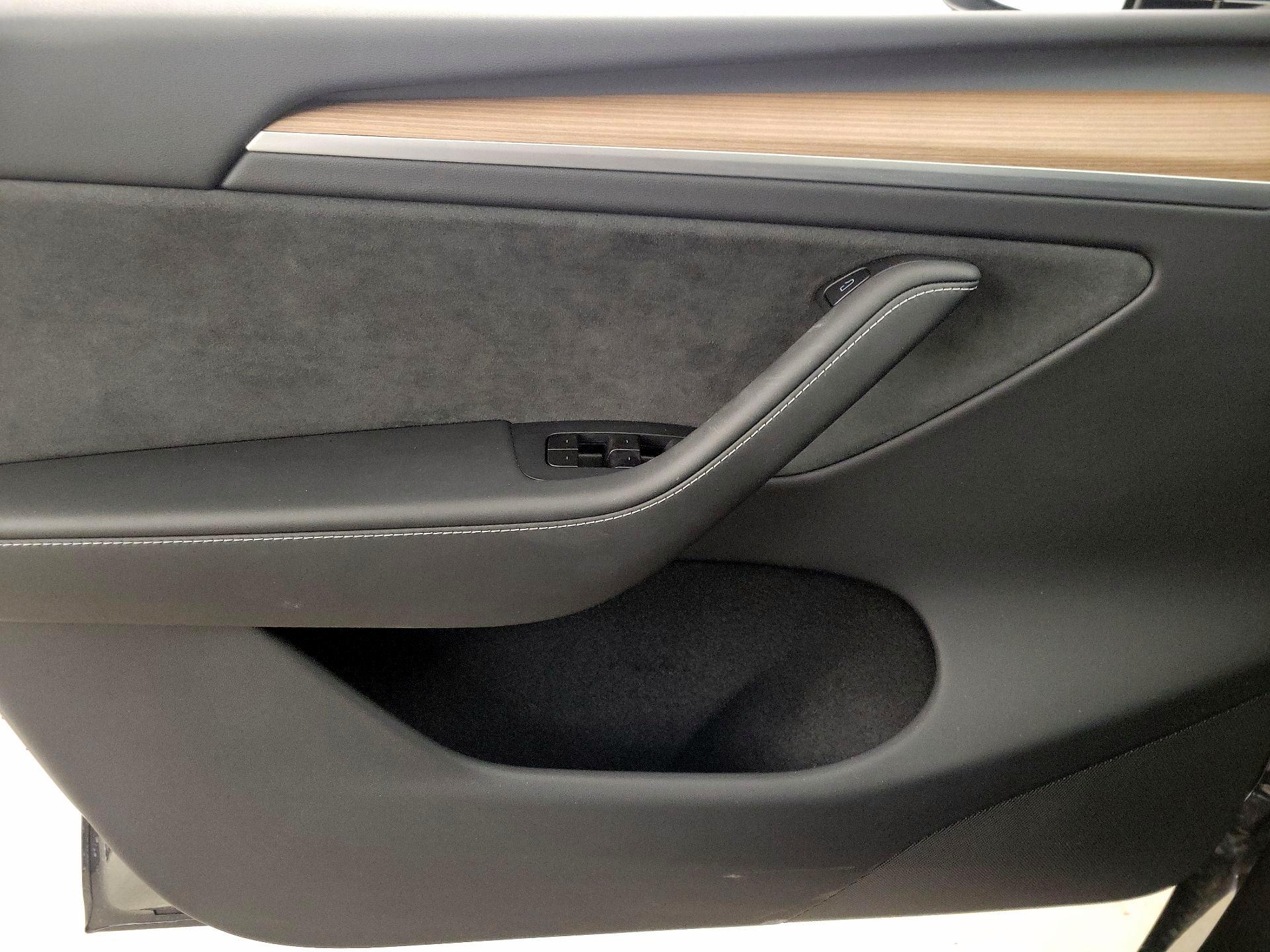 Thumbnail: 2025 Tesla Model Y - 12