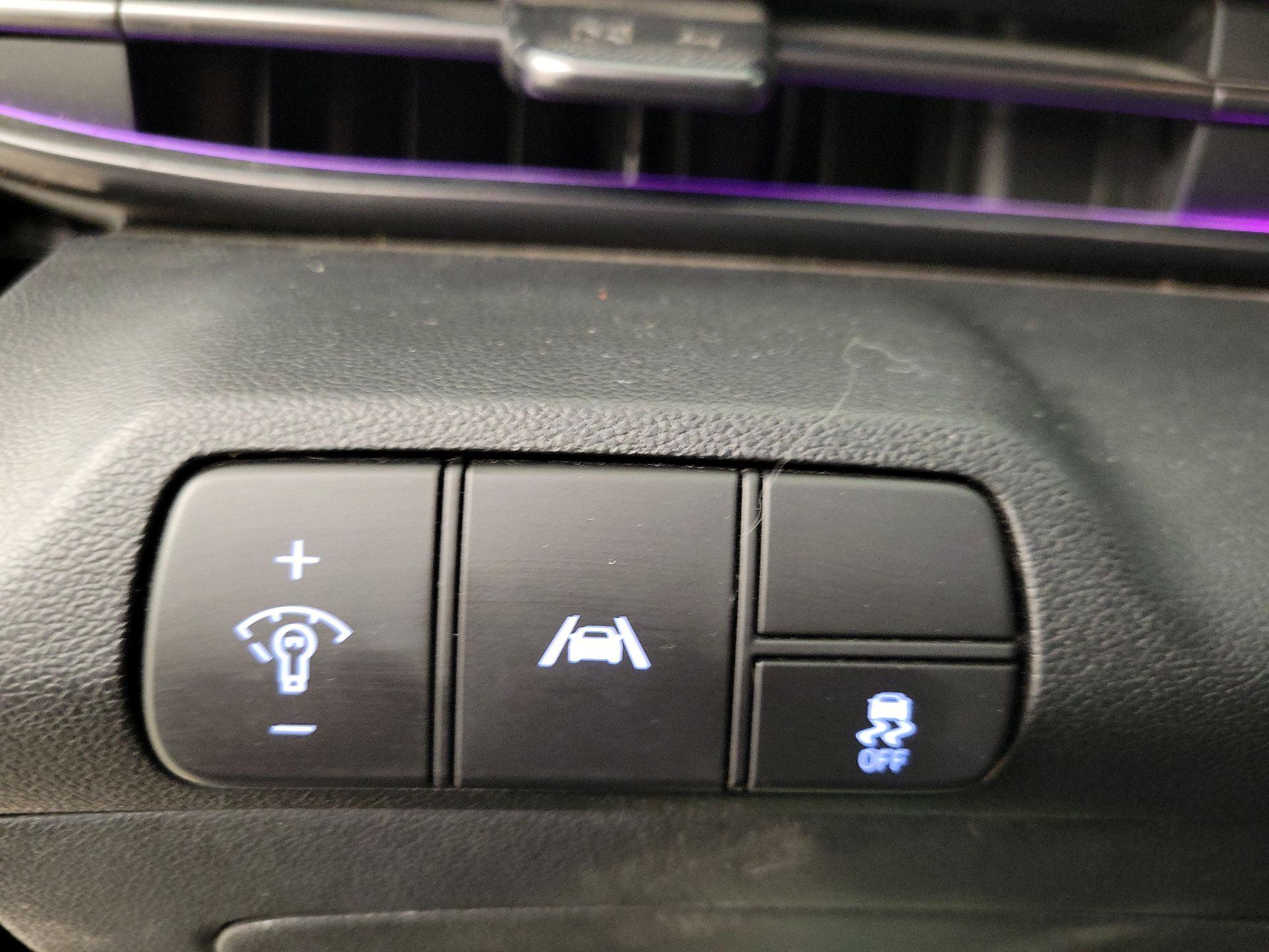 Thumbnail: 2023 Hyundai Elantra - 13