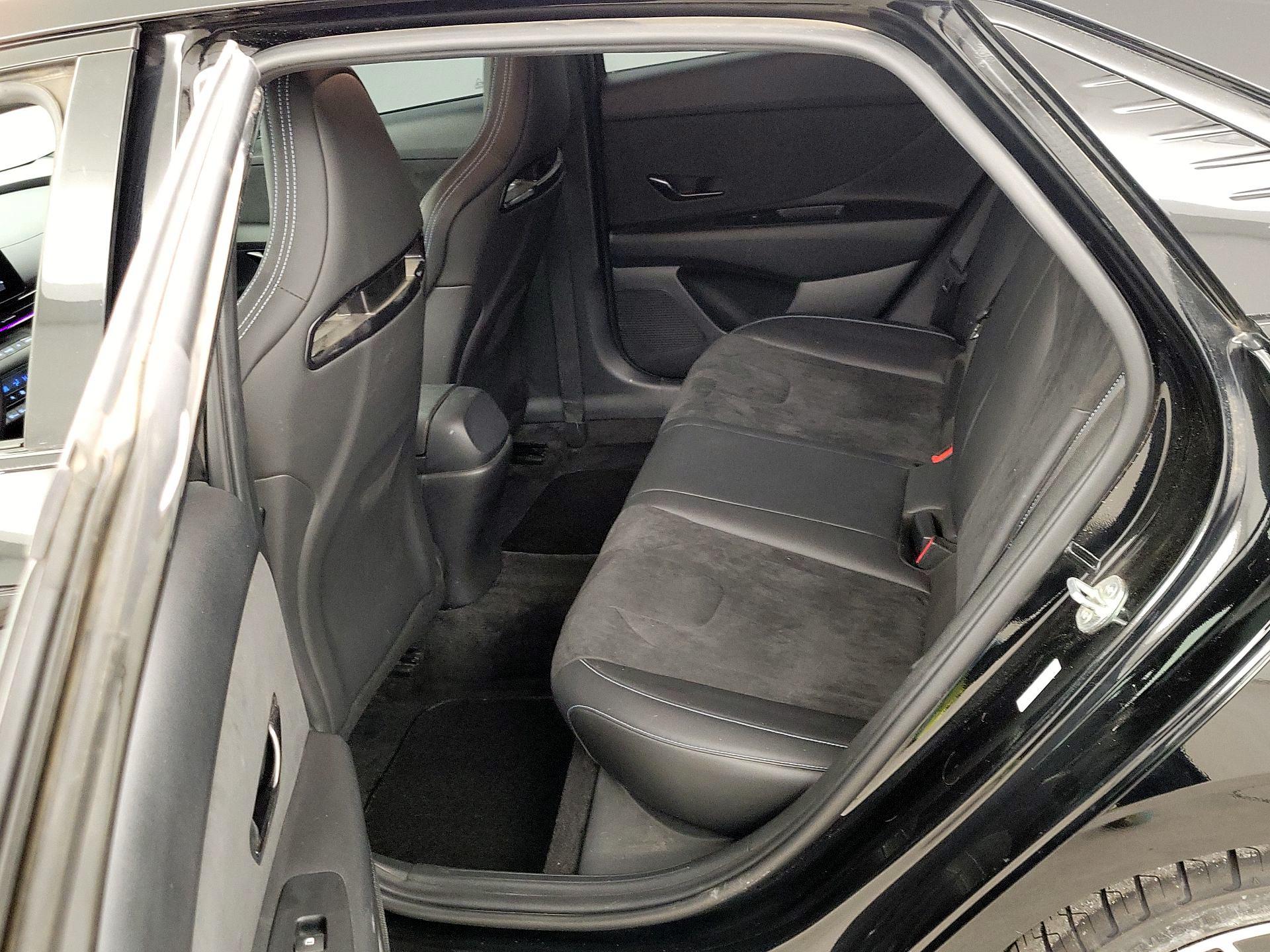 Thumbnail: 2023 Hyundai Elantra - 20