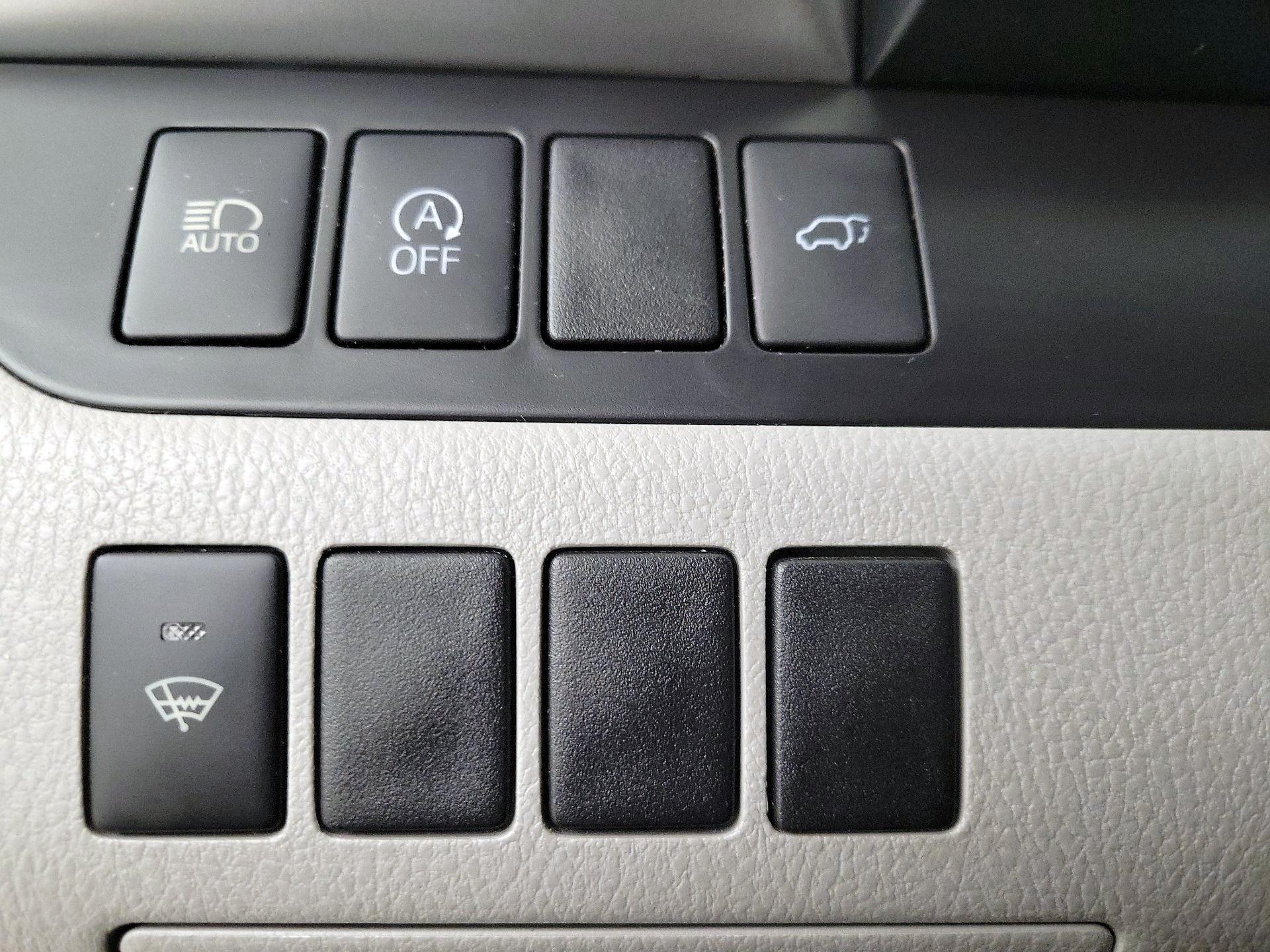 Thumbnail: 2019 Toyota Highlander - 13