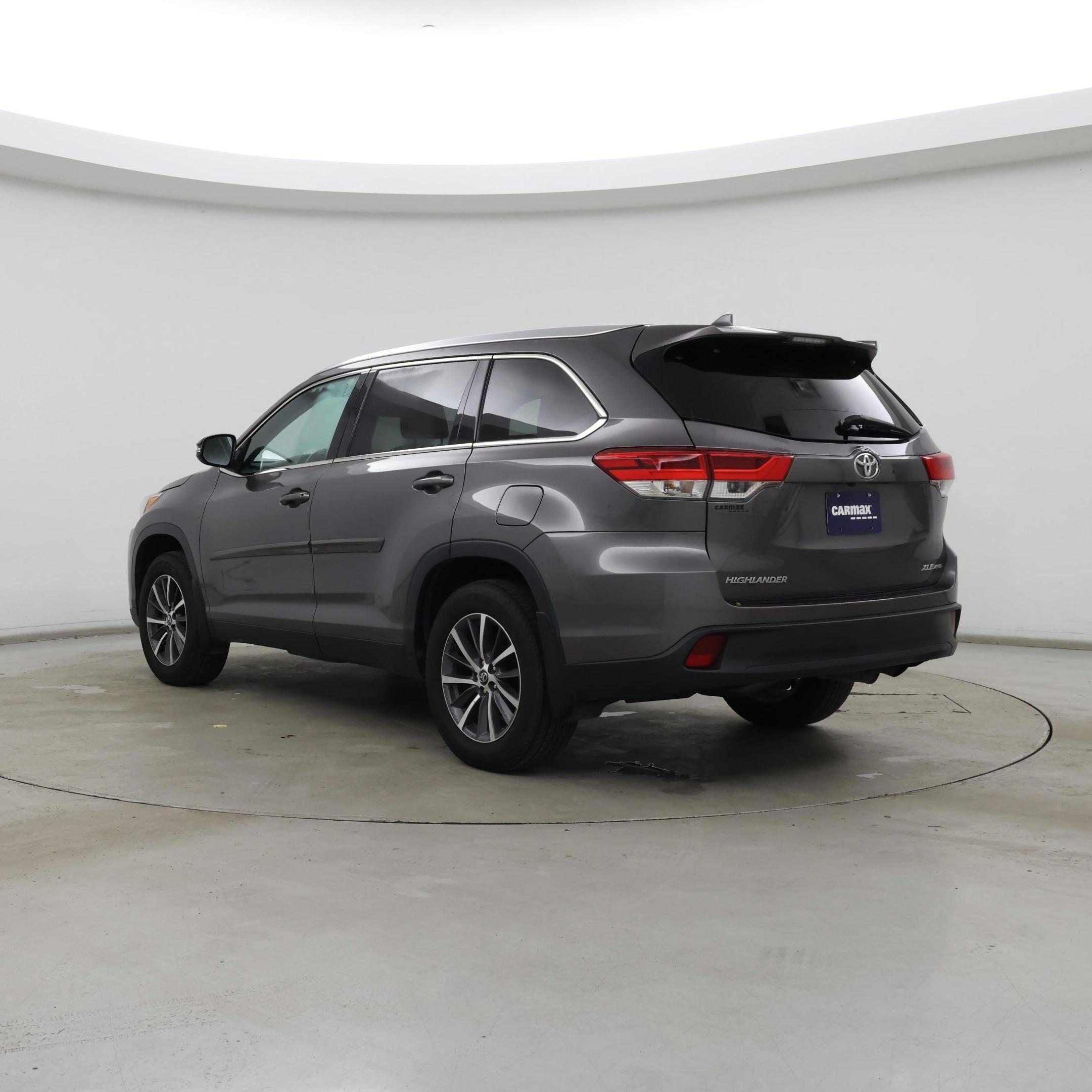 Thumbnail: 2019 Toyota Highlander - 2
