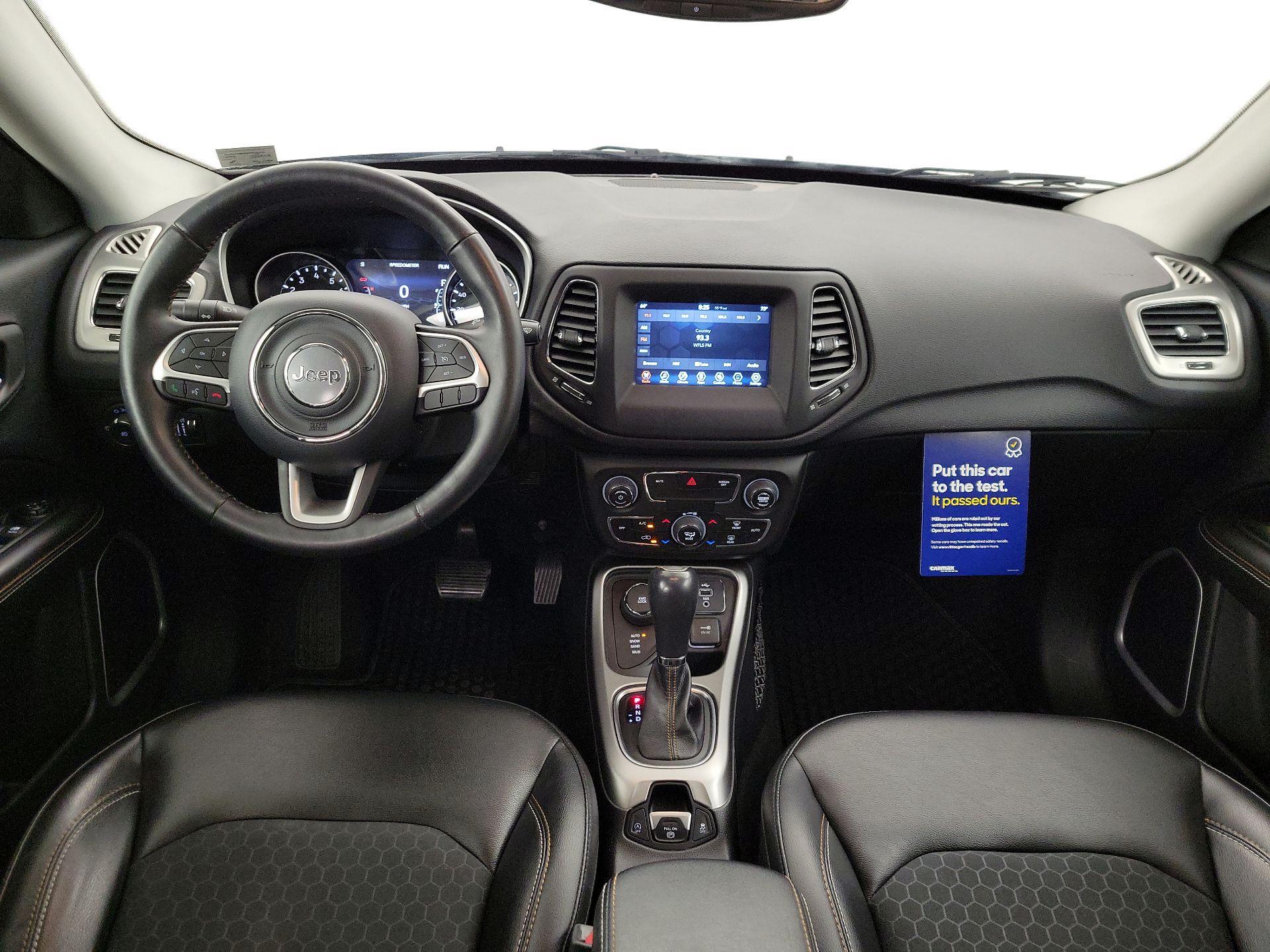 Thumbnail: 2019 Jeep Compass - 9