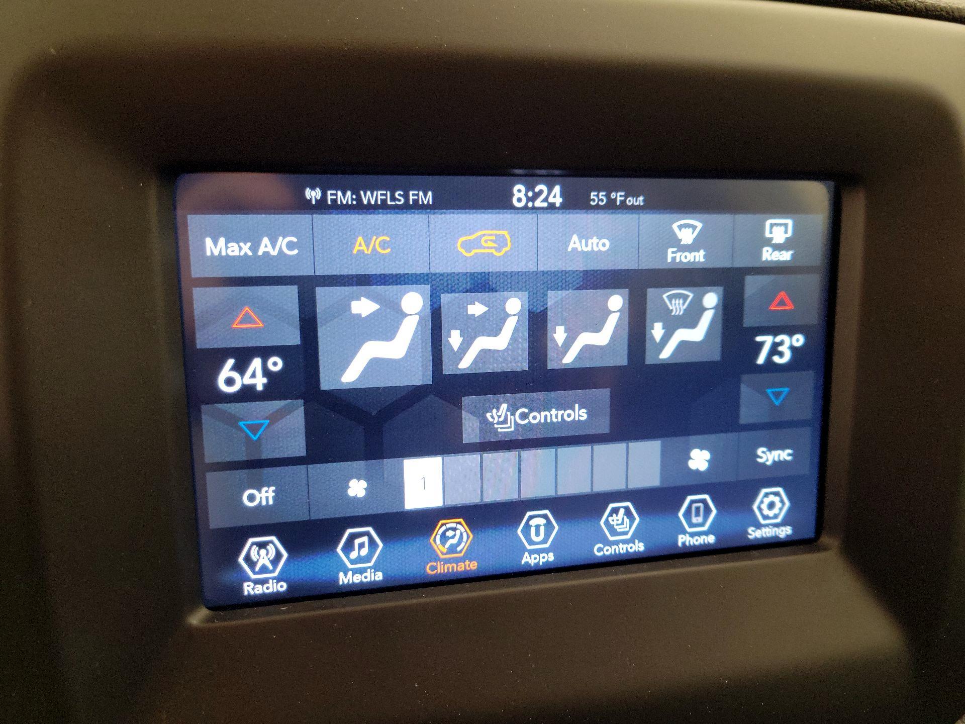 Thumbnail: 2019 Jeep Compass - 16