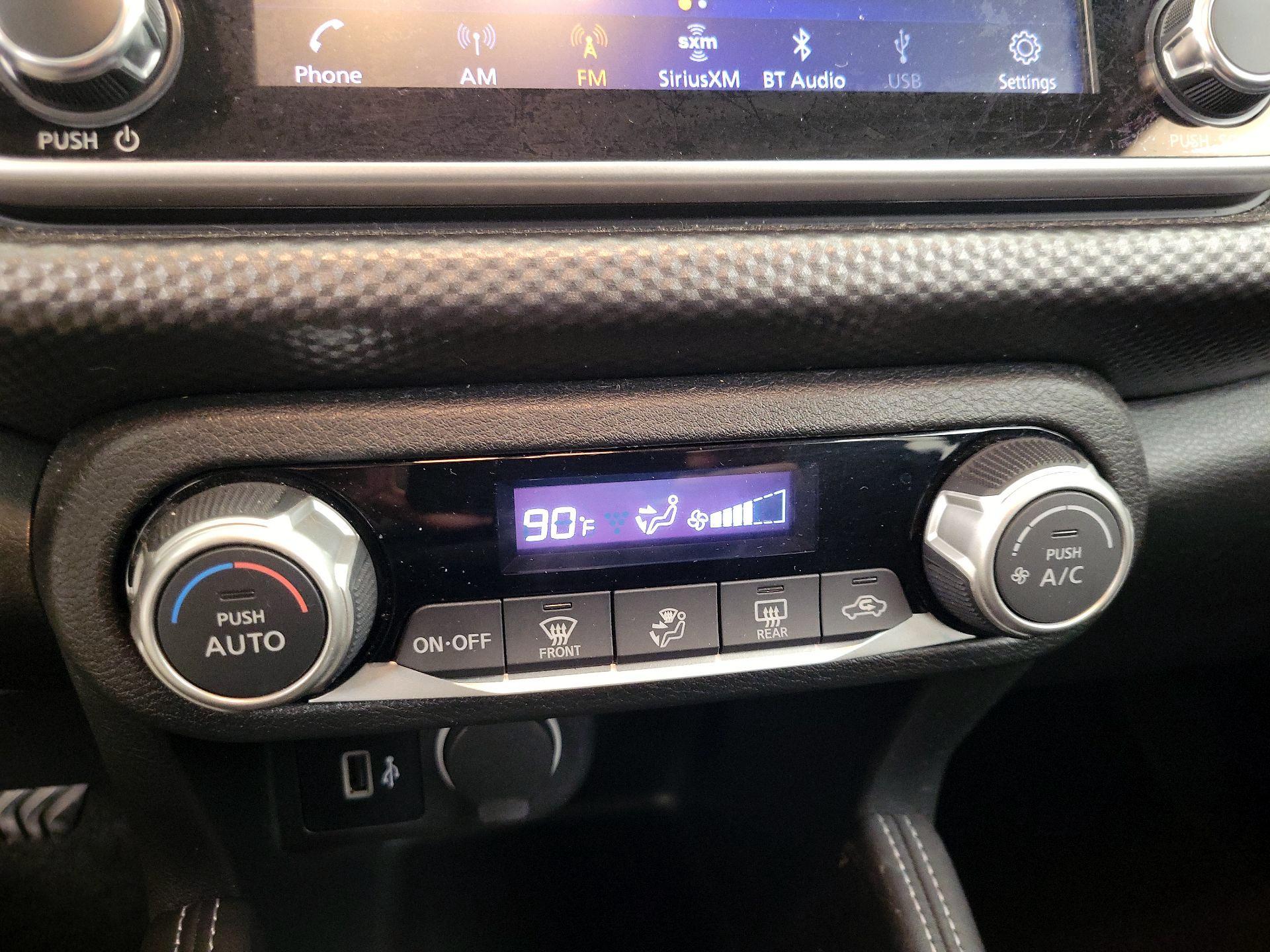 Thumbnail: 2019 Nissan Kicks - 16