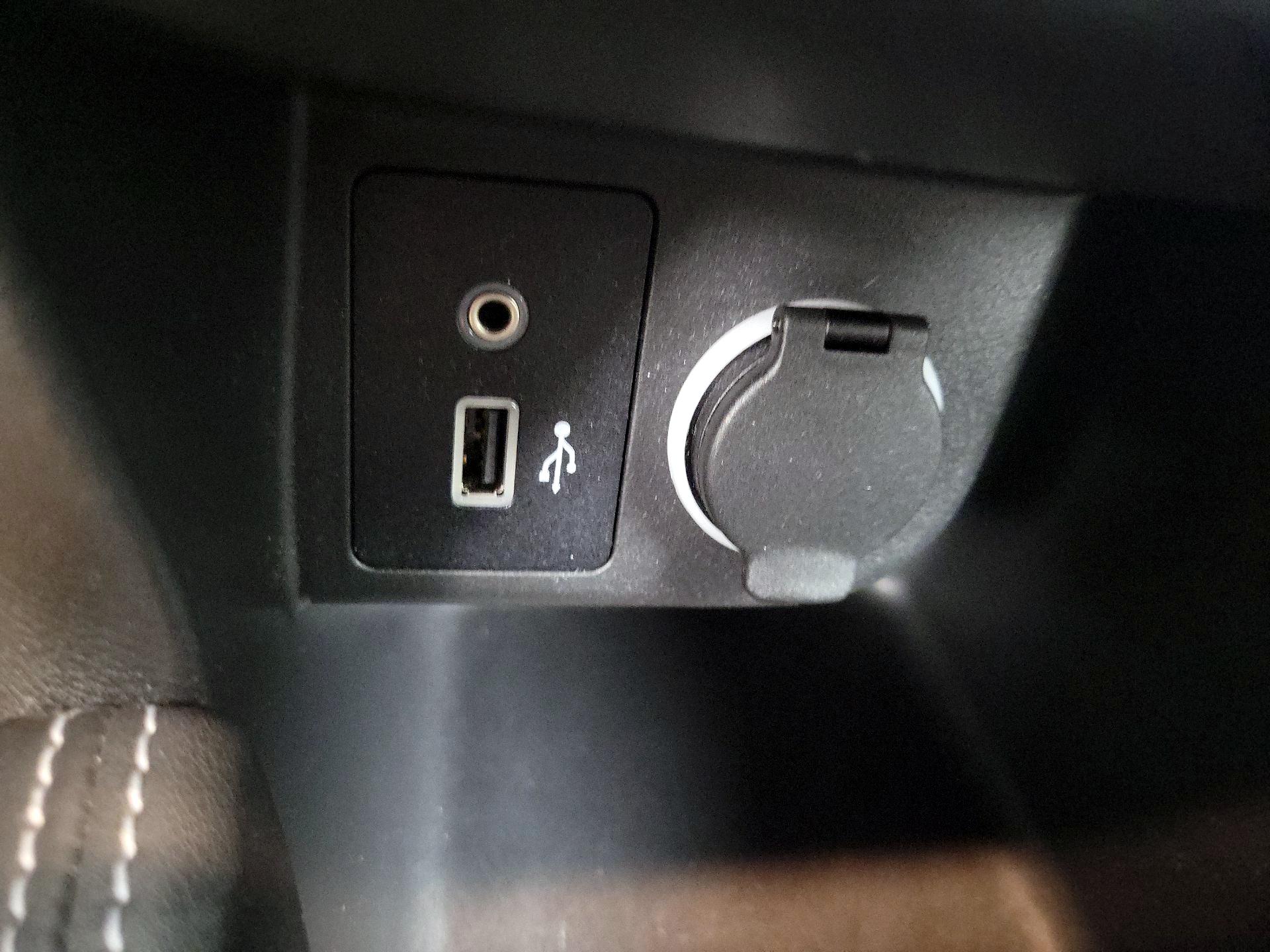 Thumbnail: 2019 Nissan Kicks - 18